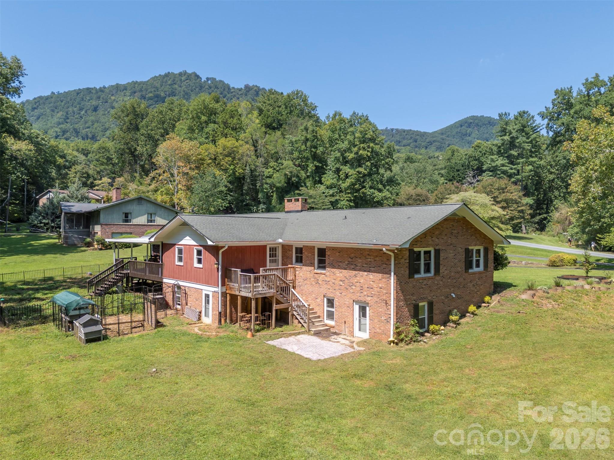 15 Meadowlark Drive Property Photo 3