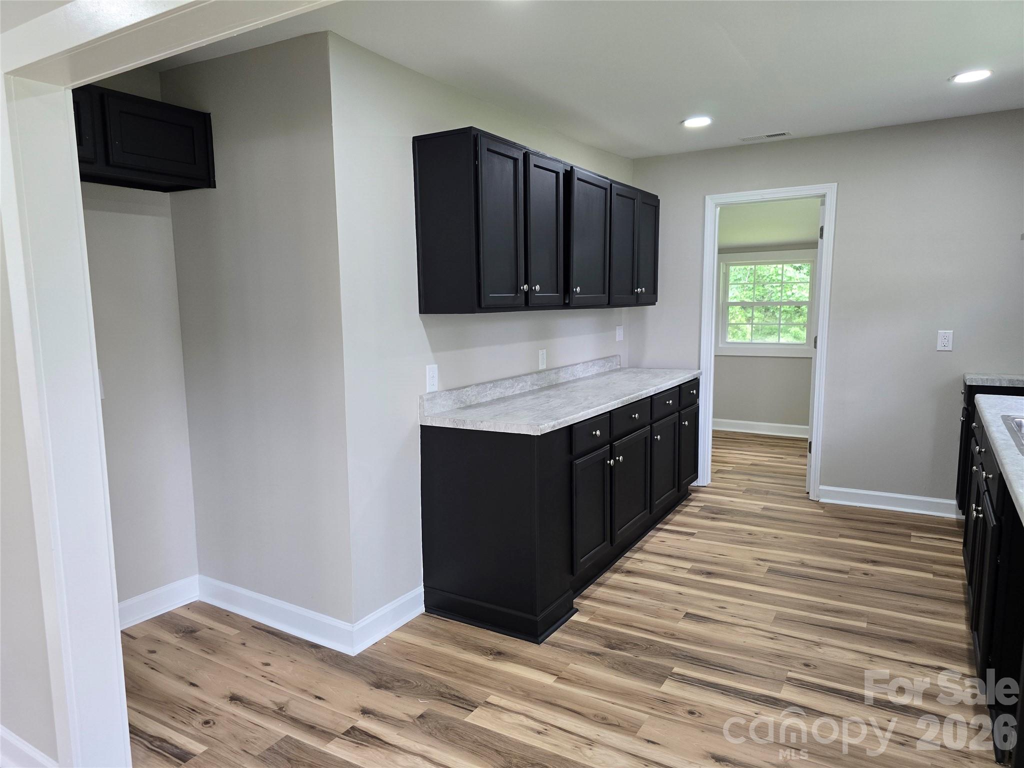2115 Newton Drive Property Photo 10