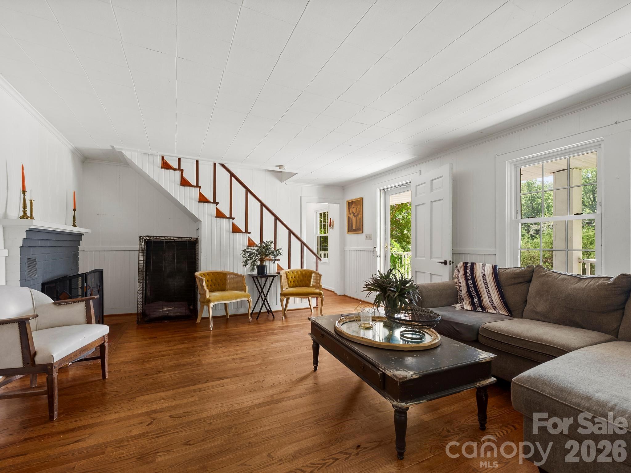 689 S Trade Street Property Photo 25