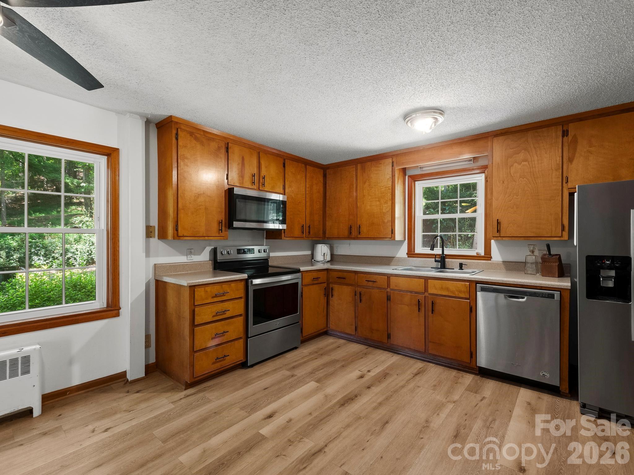 689 S Trade Street Property Photo 27