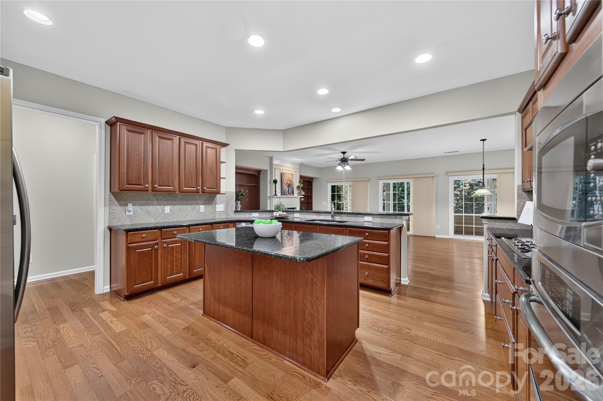 50008 Tulip Court Property Photo 7