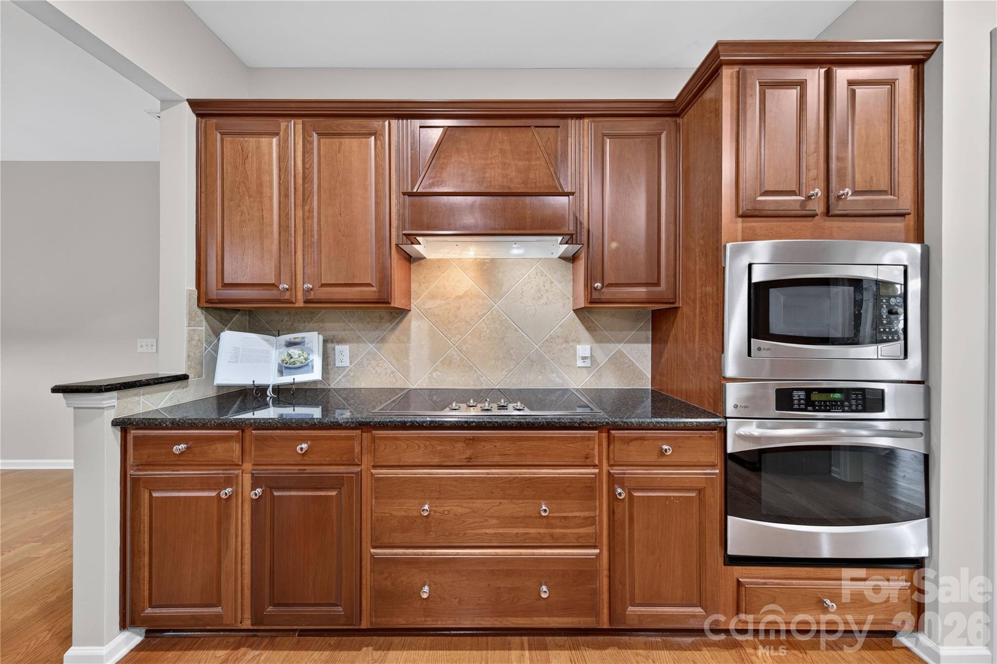 50008 Tulip Court Property Photo 8
