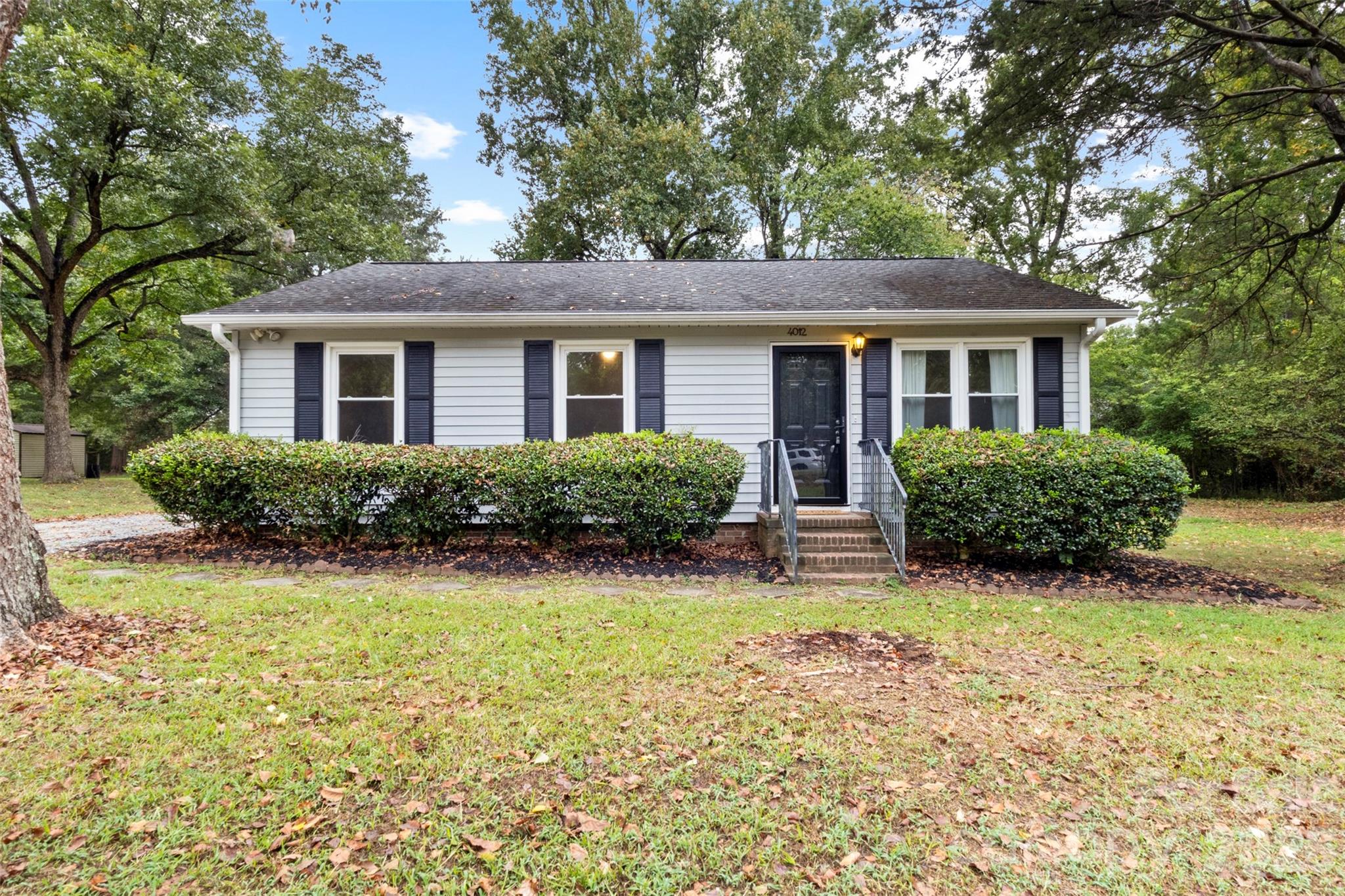 4012 Crestview Drive Property Photo 5