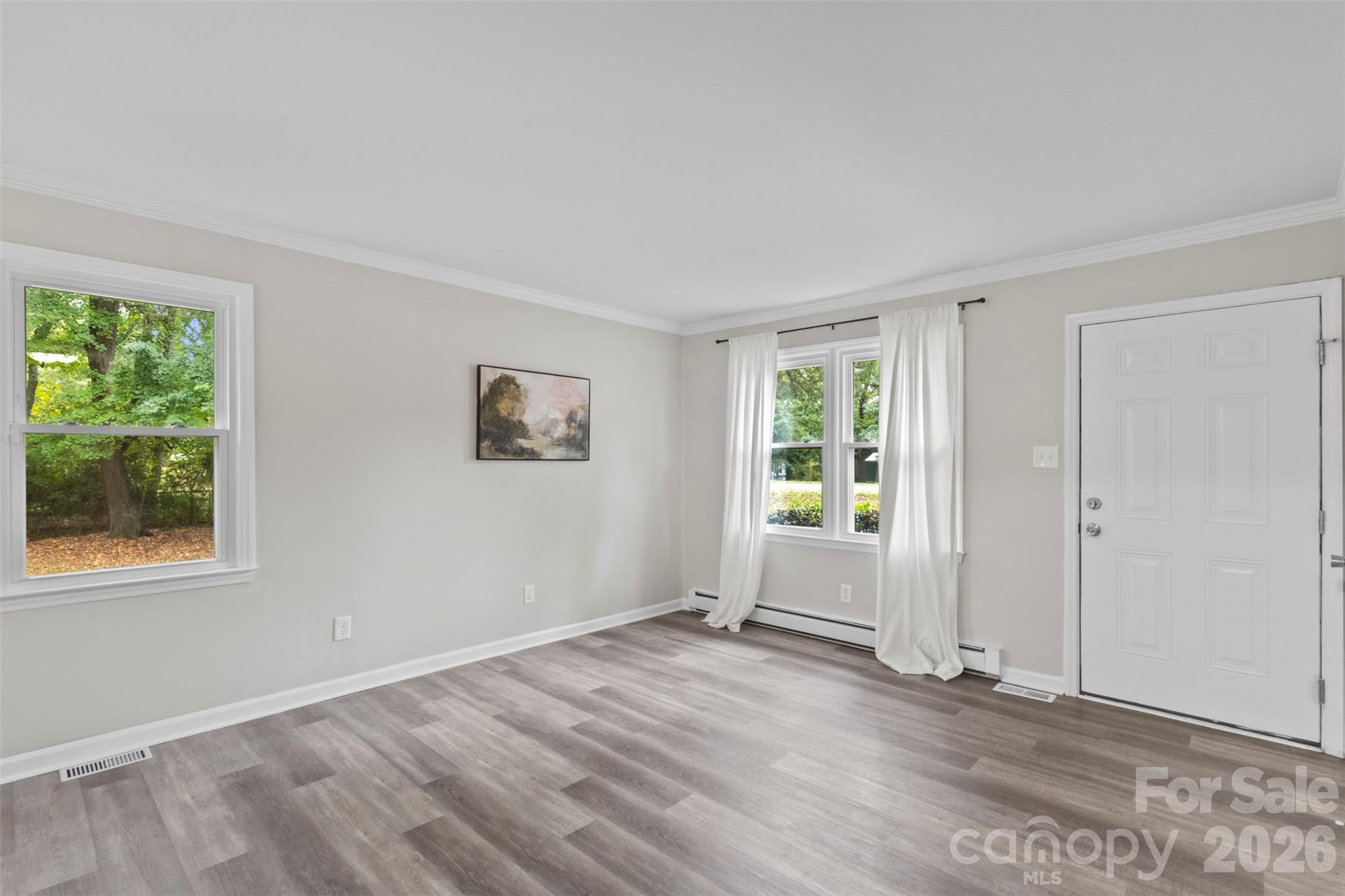 4012 Crestview Drive Property Photo 8