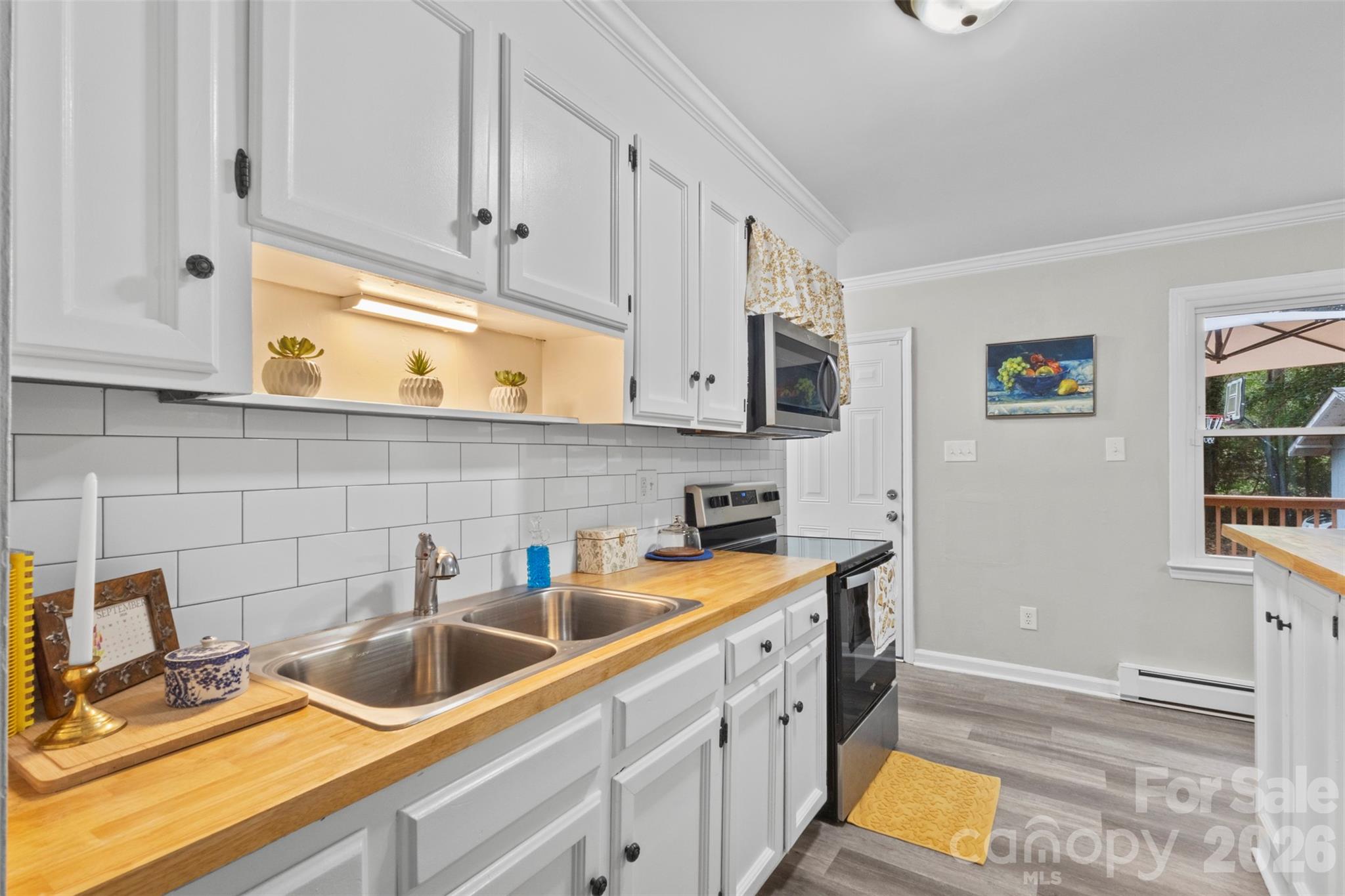 4012 Crestview Drive Property Photo 16