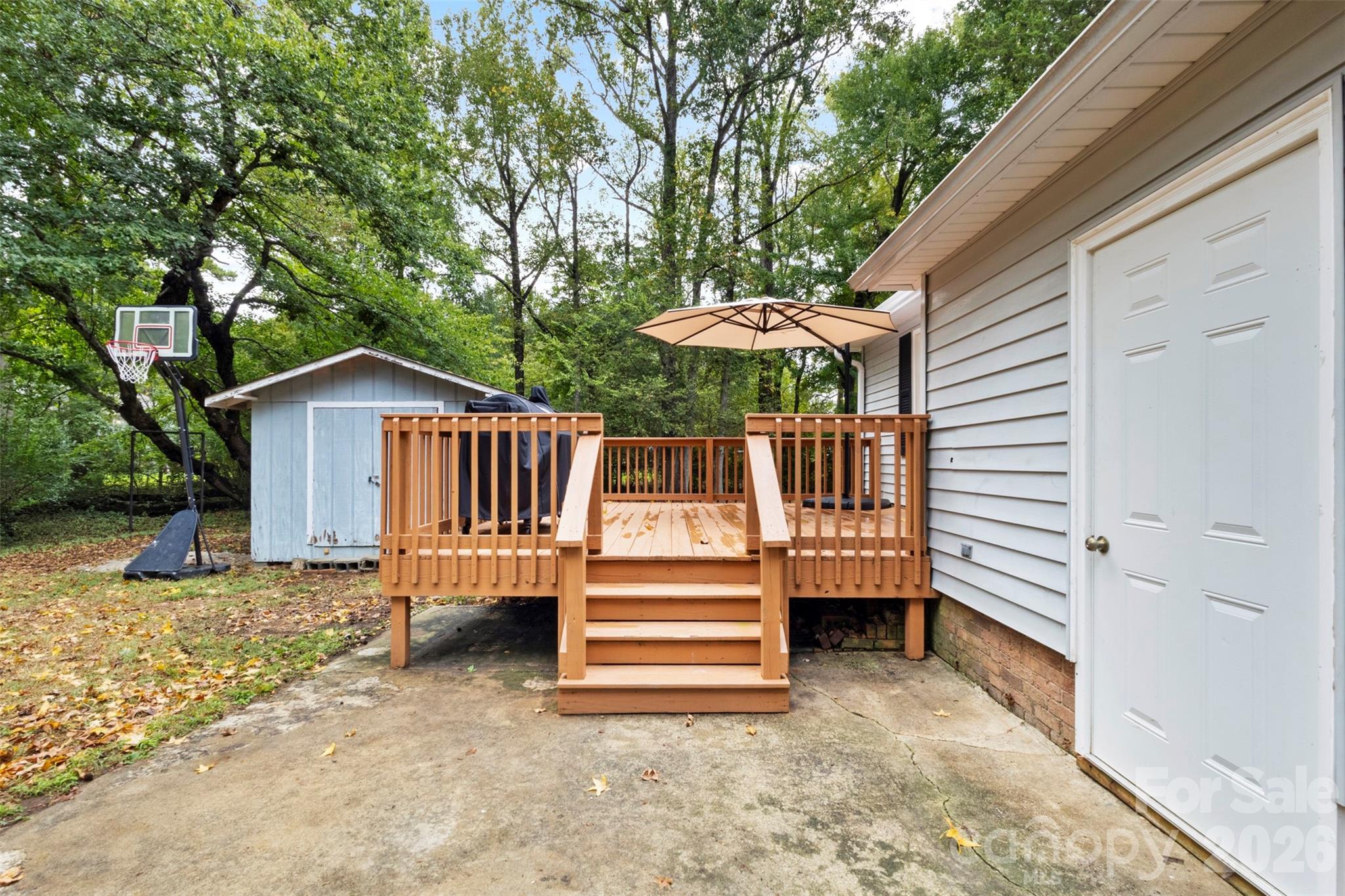 4012 Crestview Drive Property Photo 29