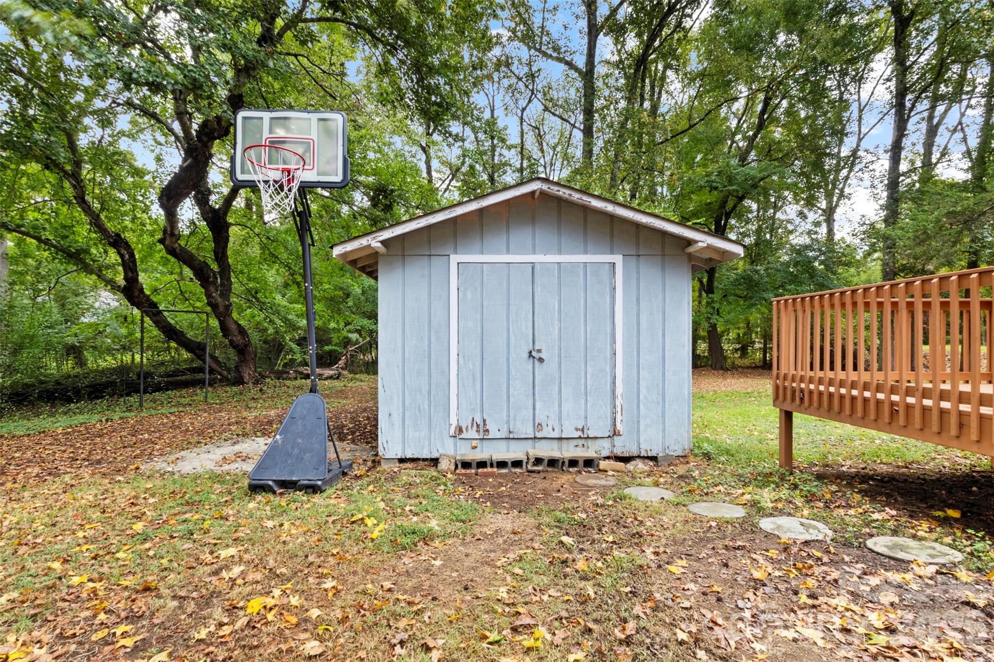 4012 Crestview Drive Property Photo 36