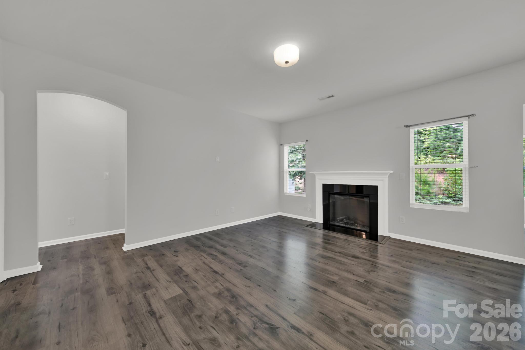 5121 Saddleback Drive Property Photo 6
