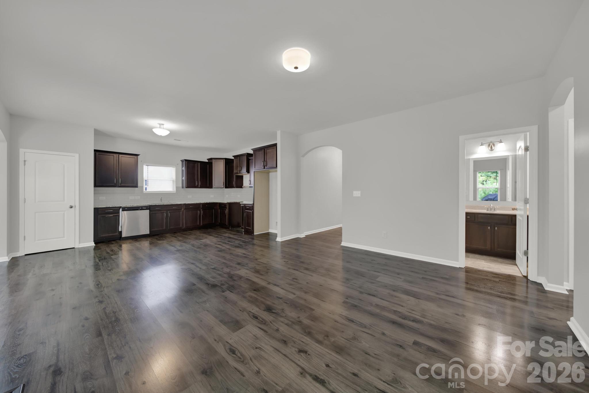 5121 Saddleback Drive Property Photo 8