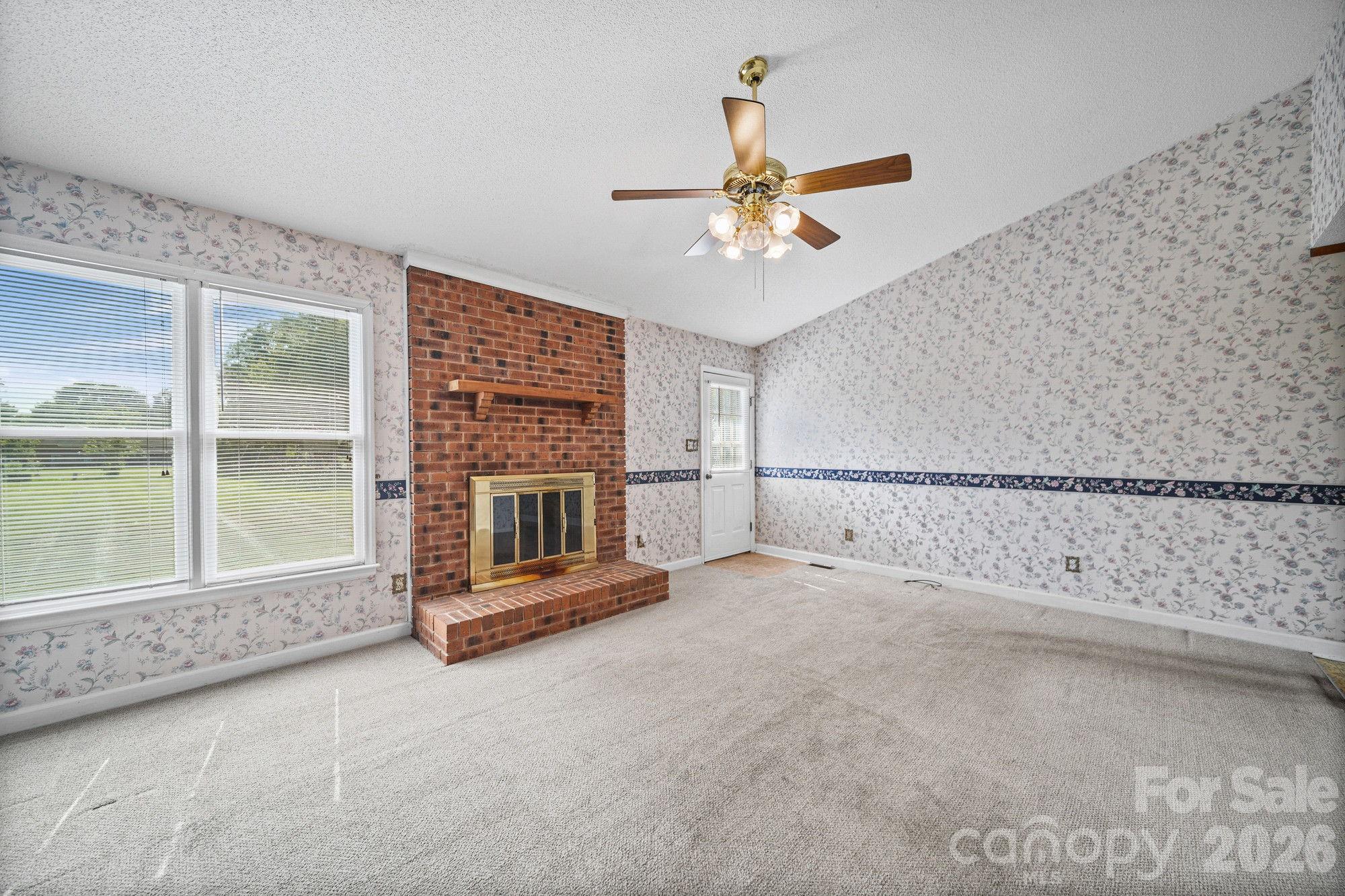 4207 Deerfield Drive Property Photo 6