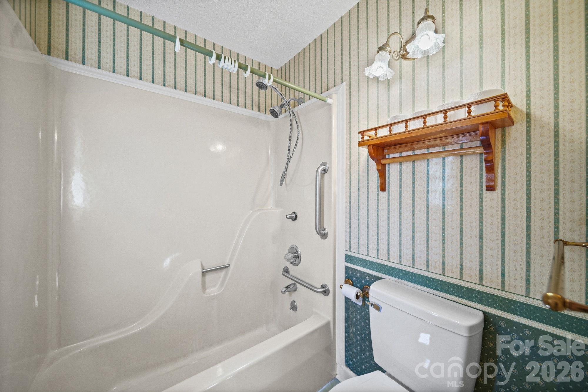 4207 Deerfield Drive Property Photo 18
