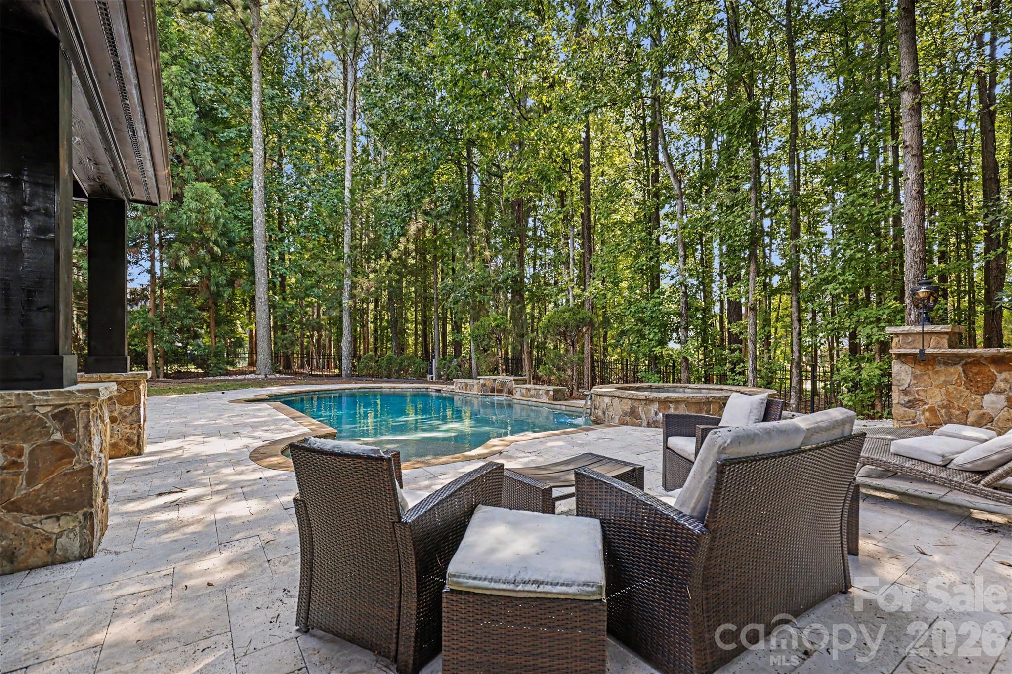 17018 Harcombe Drive Property Photo 3