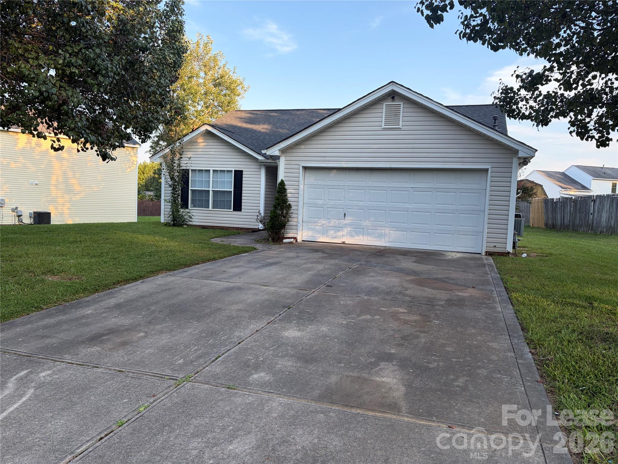 4924 Aldersbrook Drive Property Photo 2