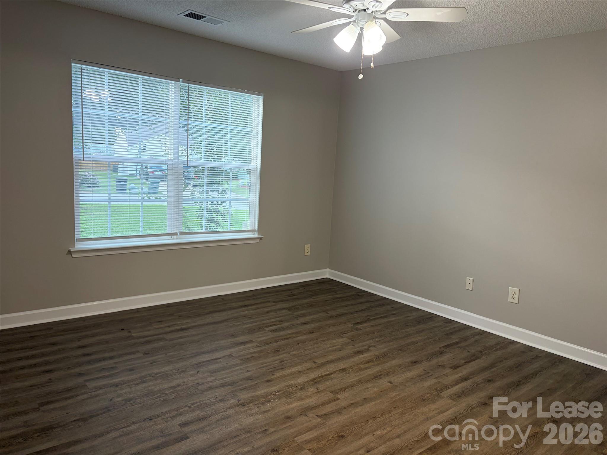 4924 Aldersbrook Drive Property Photo 4