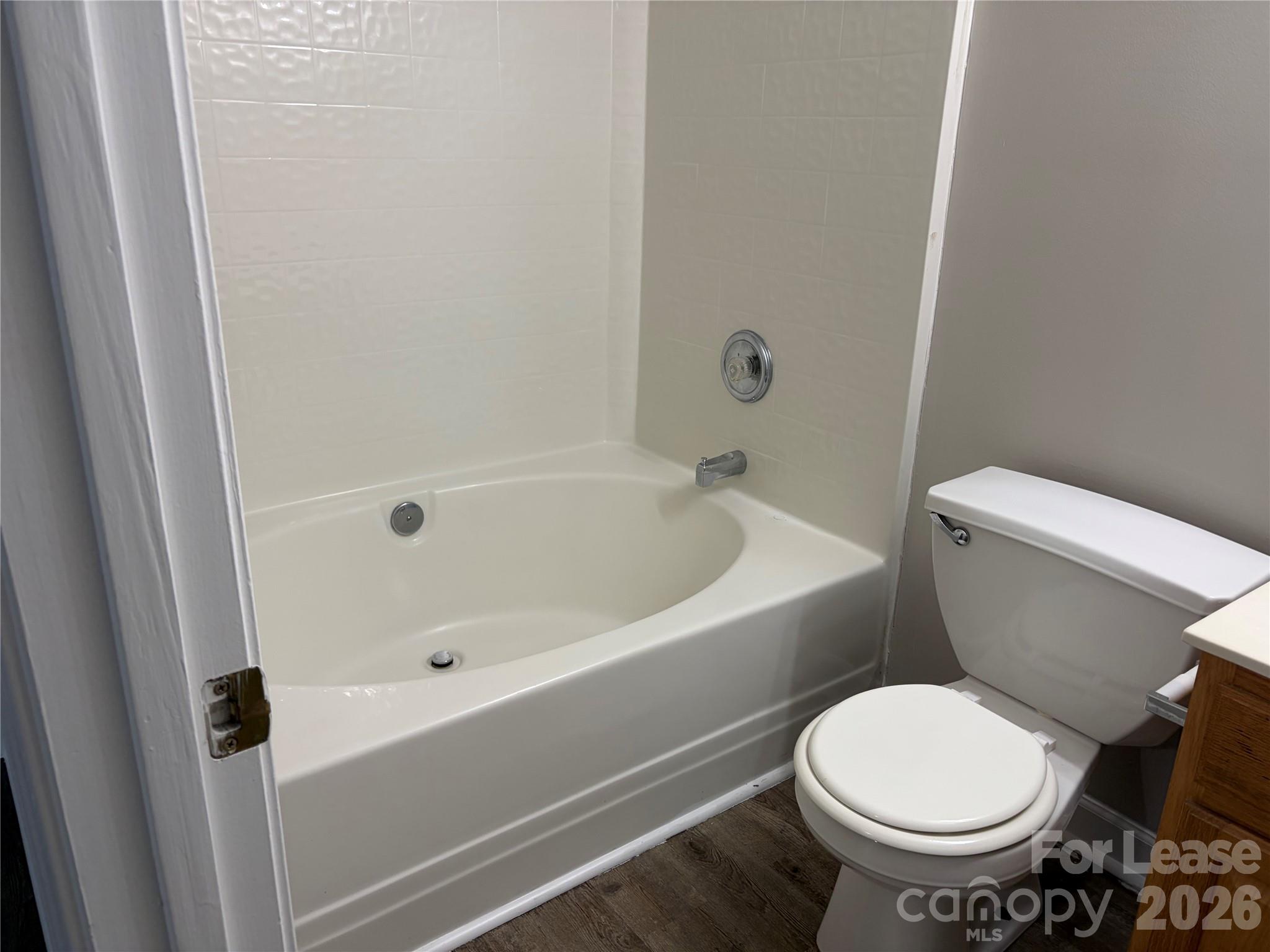4924 Aldersbrook Drive Property Photo 6