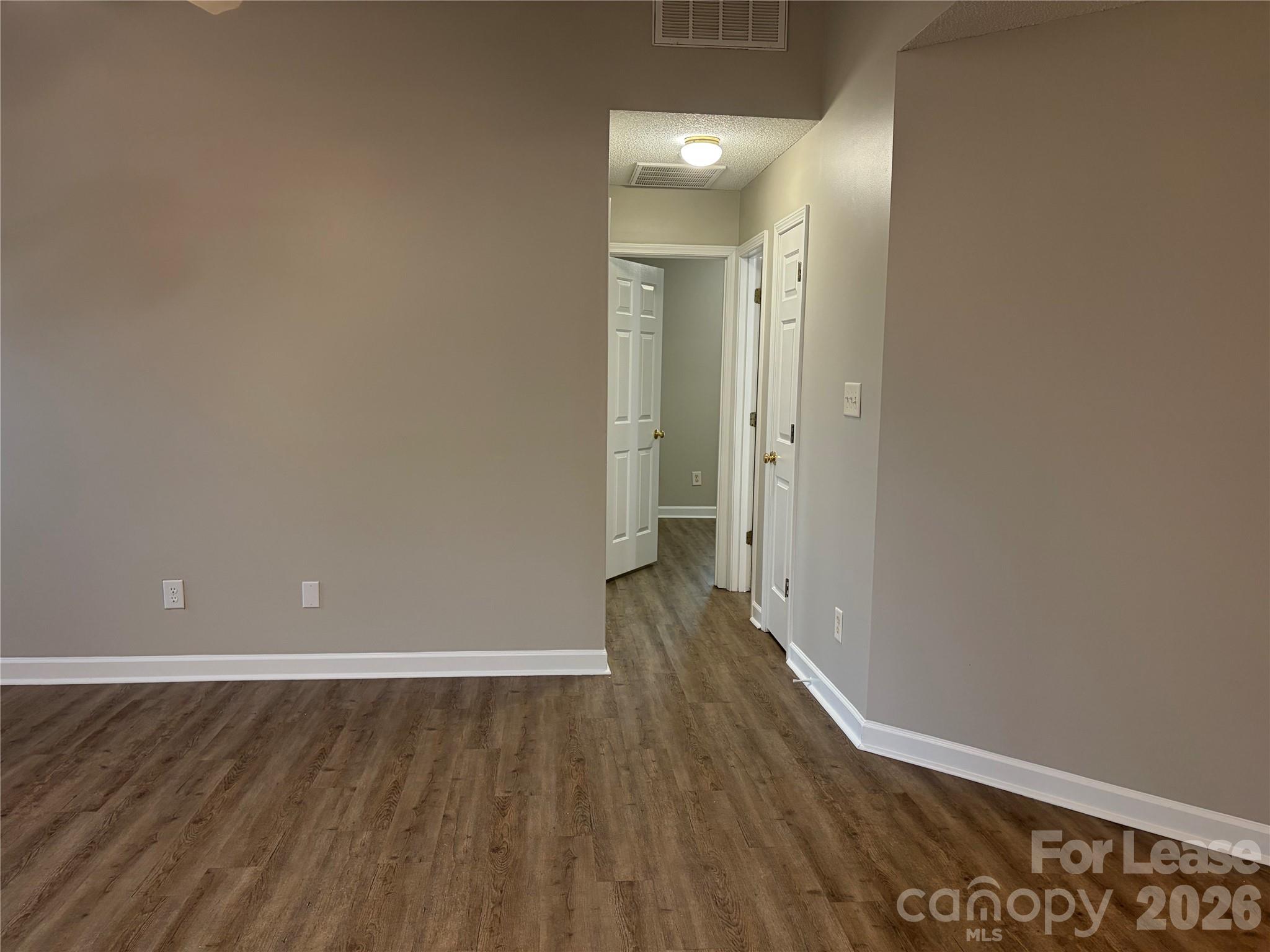 4924 Aldersbrook Drive Property Photo 20
