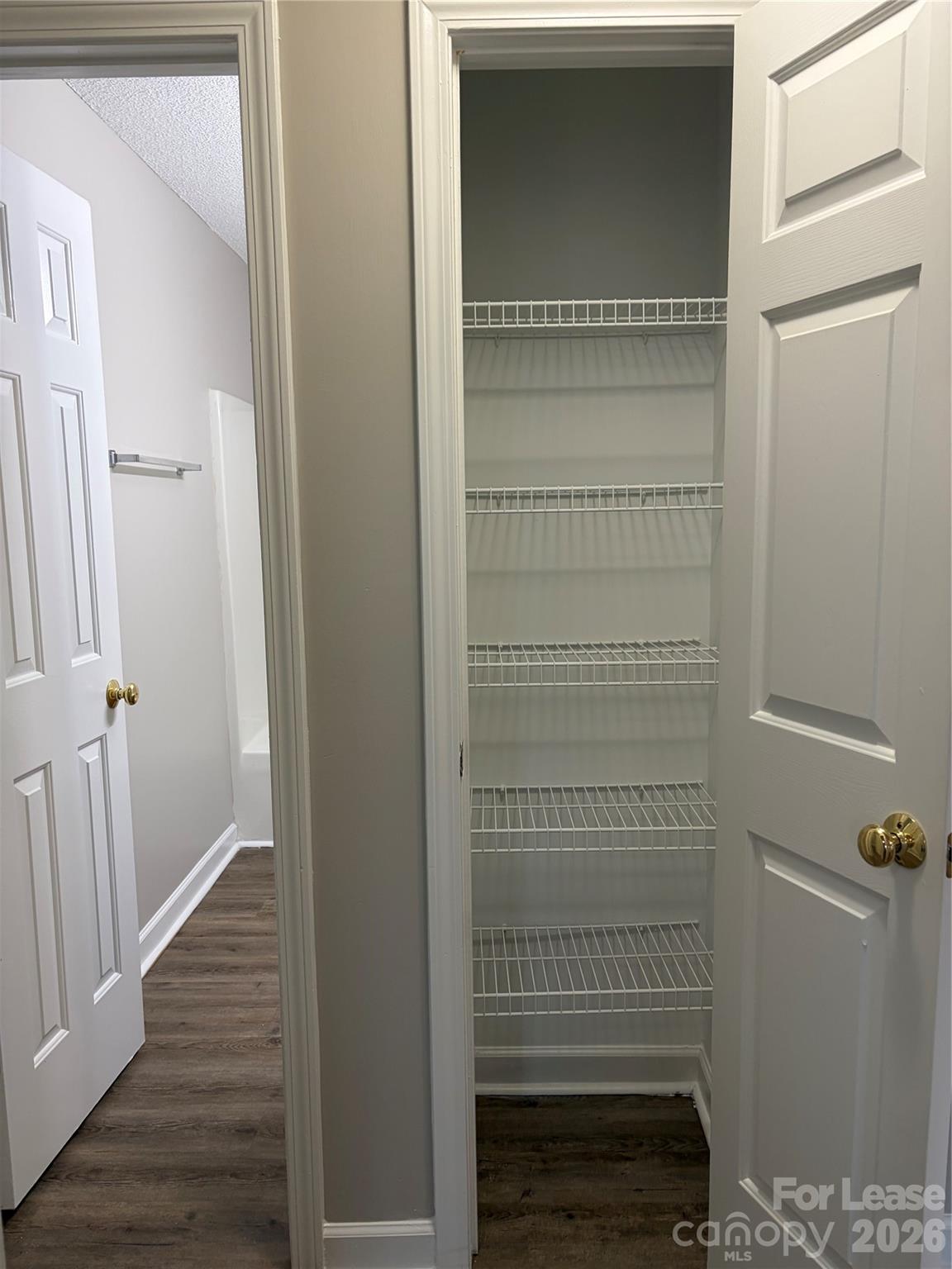4924 Aldersbrook Drive Property Photo 22