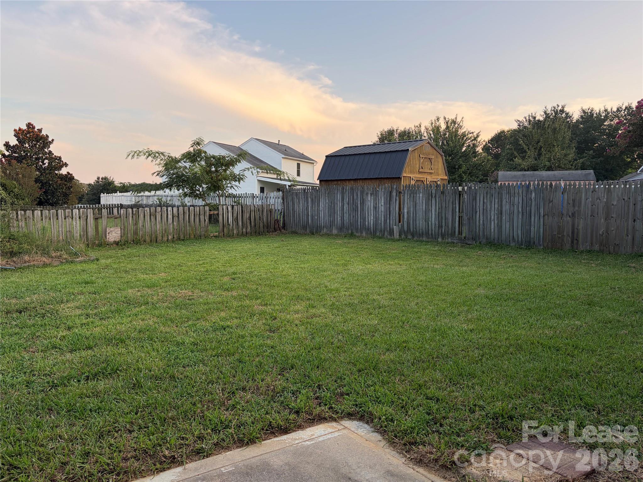 4924 Aldersbrook Drive Property Photo 30