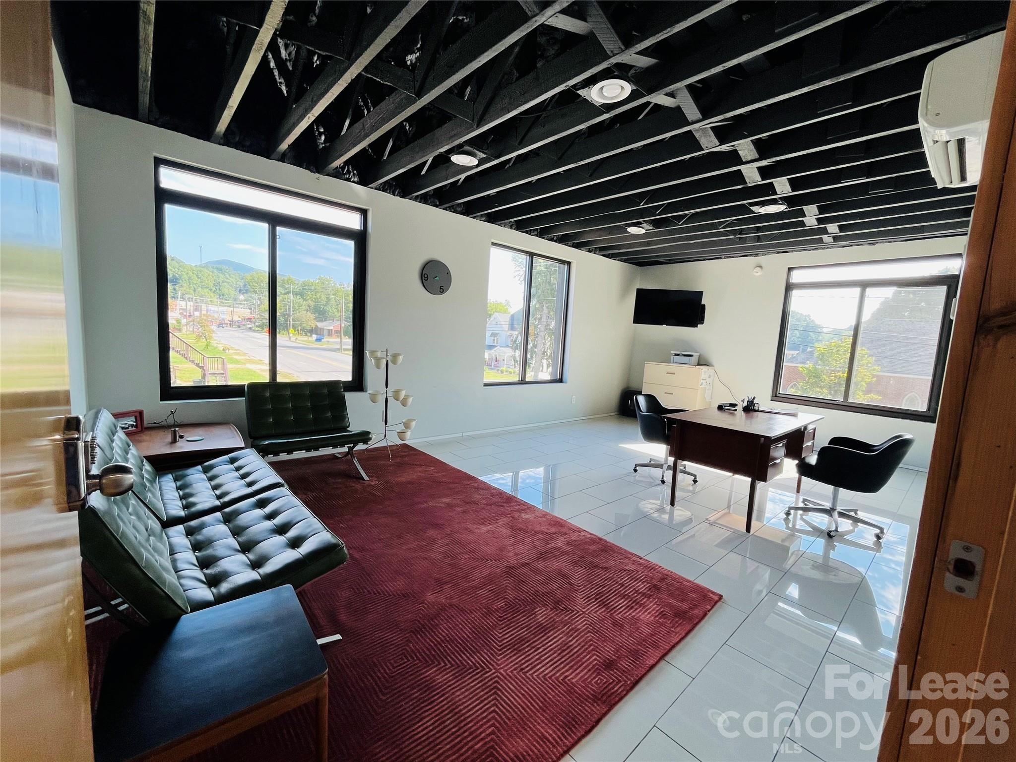 274-a Catawba Avenue Property Photo 3