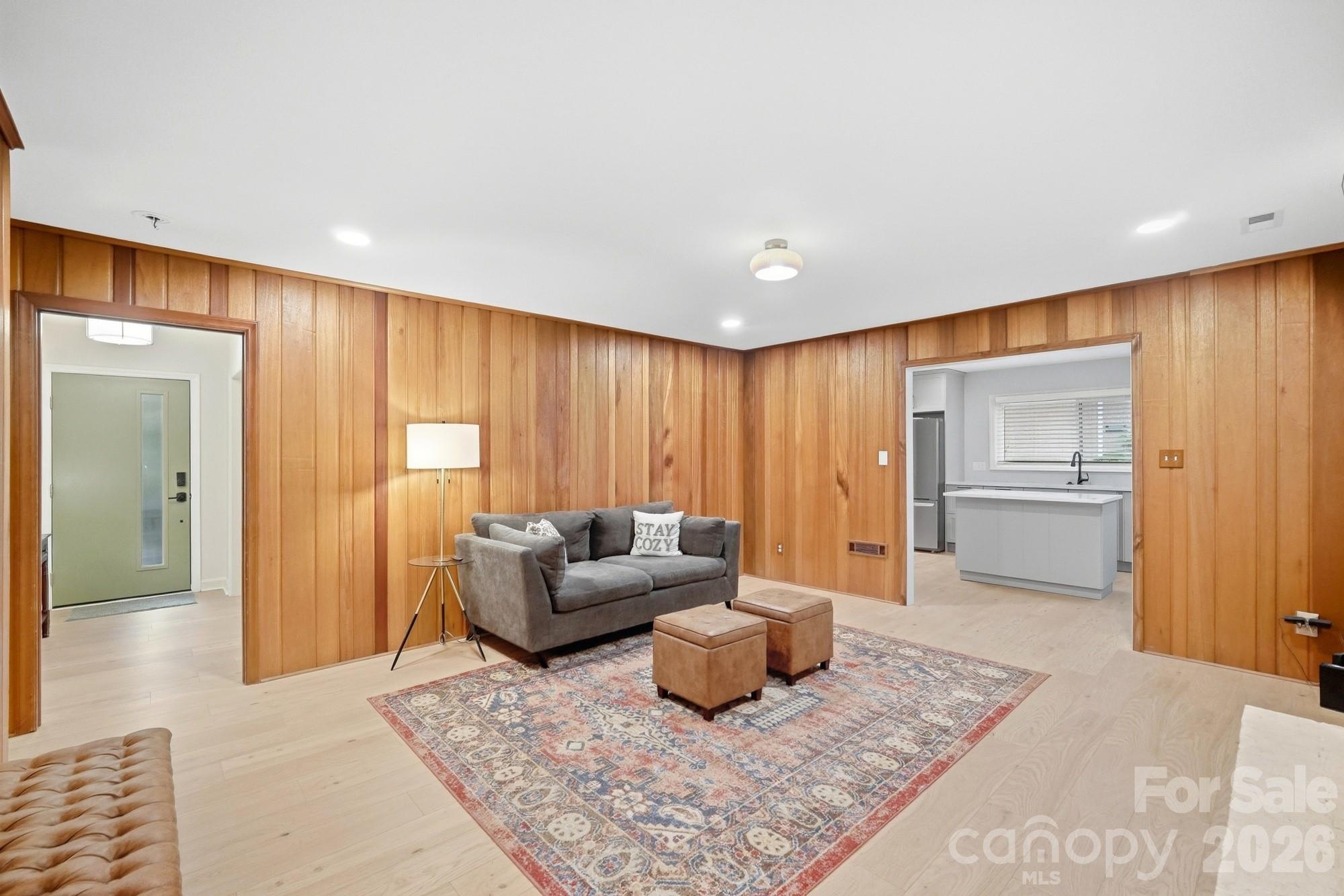 1814 Summerhill Drive Property Photo 14