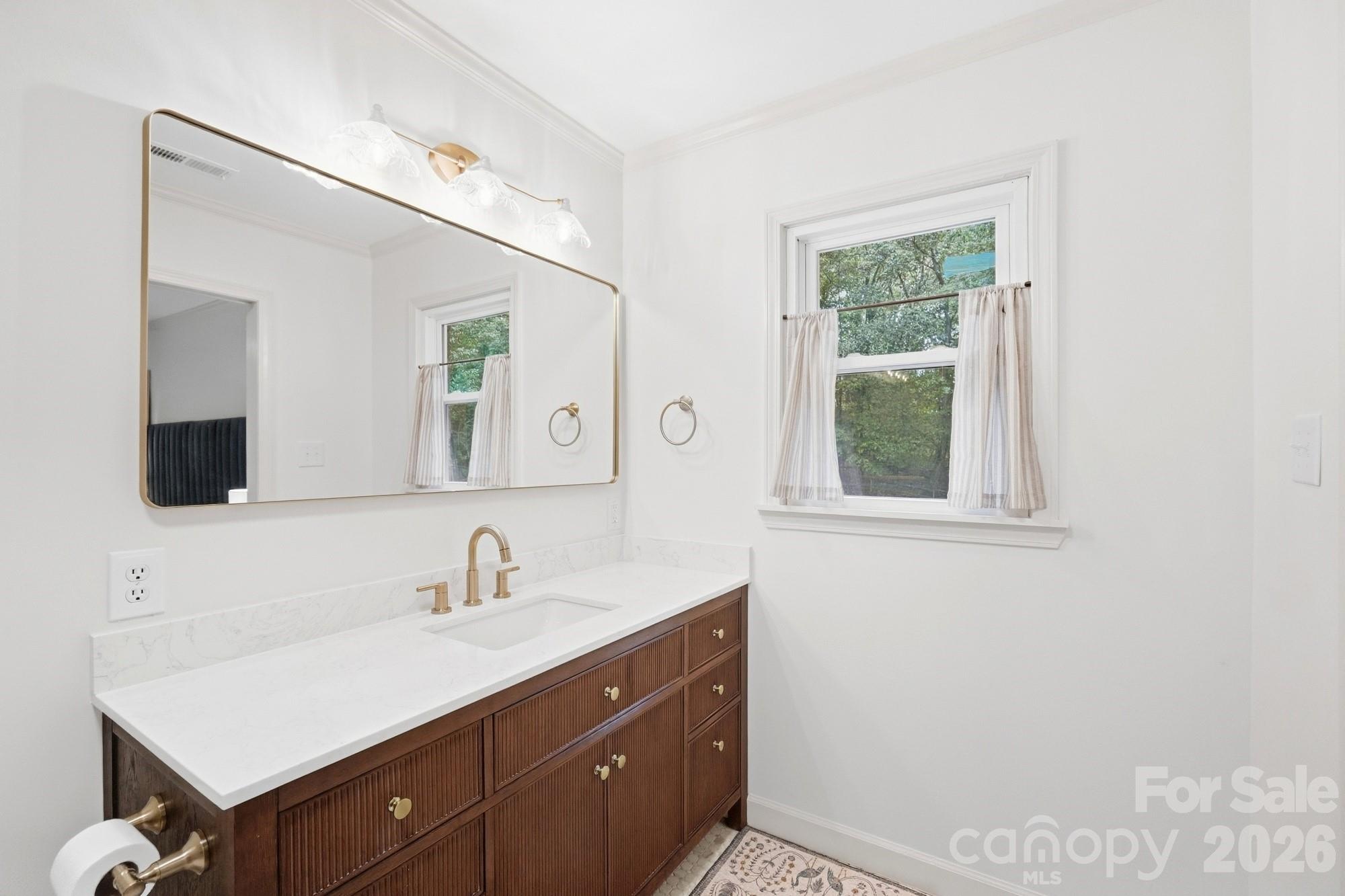 1814 Summerhill Drive Property Photo 21