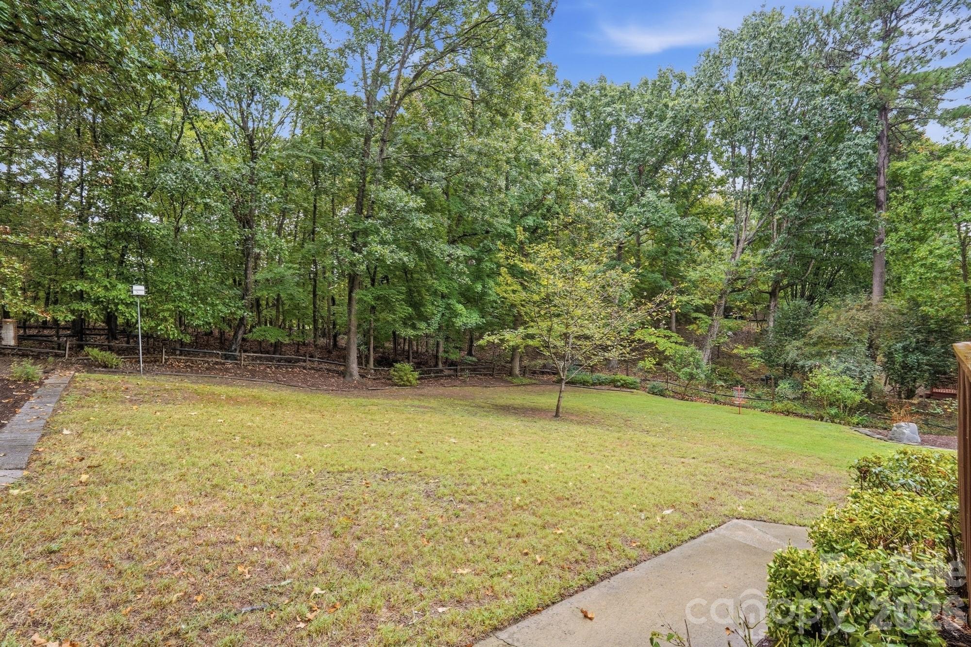 1814 Summerhill Drive Property Photo 42