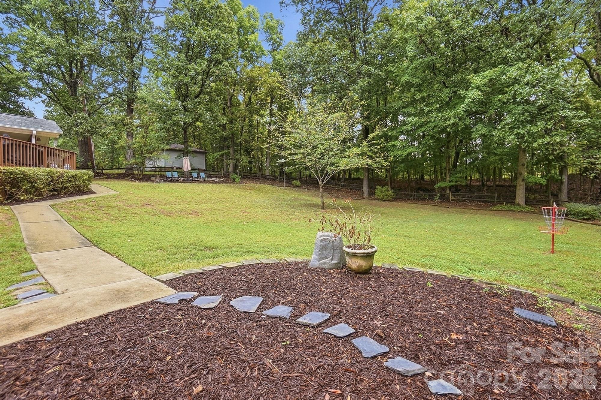 1814 Summerhill Drive Property Photo 44