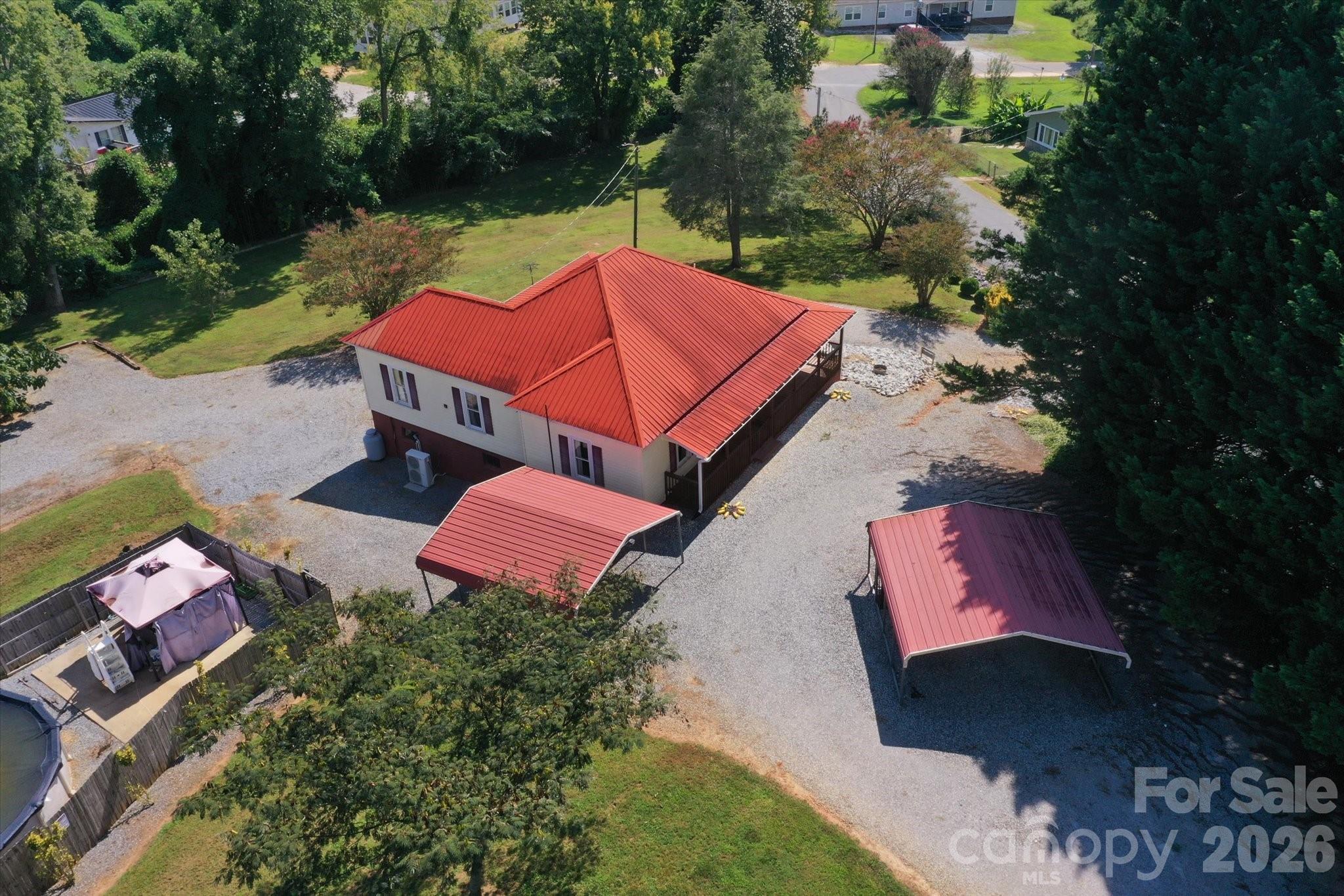 466 Miller Avenue Property Photo 1