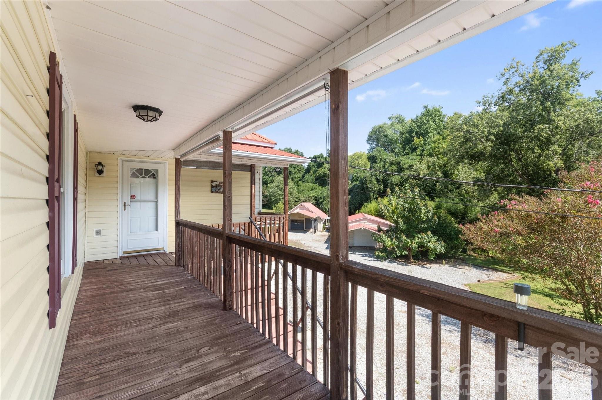 466 Miller Avenue Property Photo 13