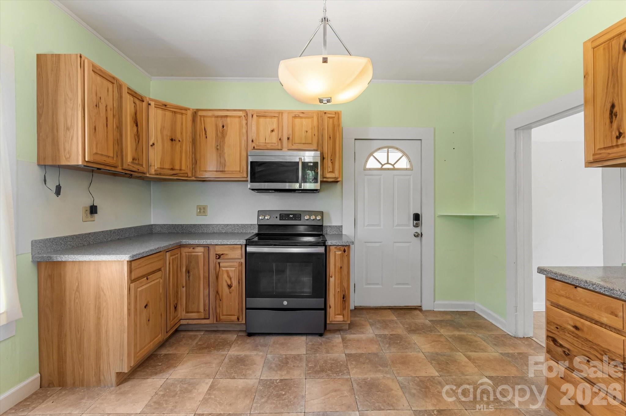 466 Miller Avenue Property Photo 20