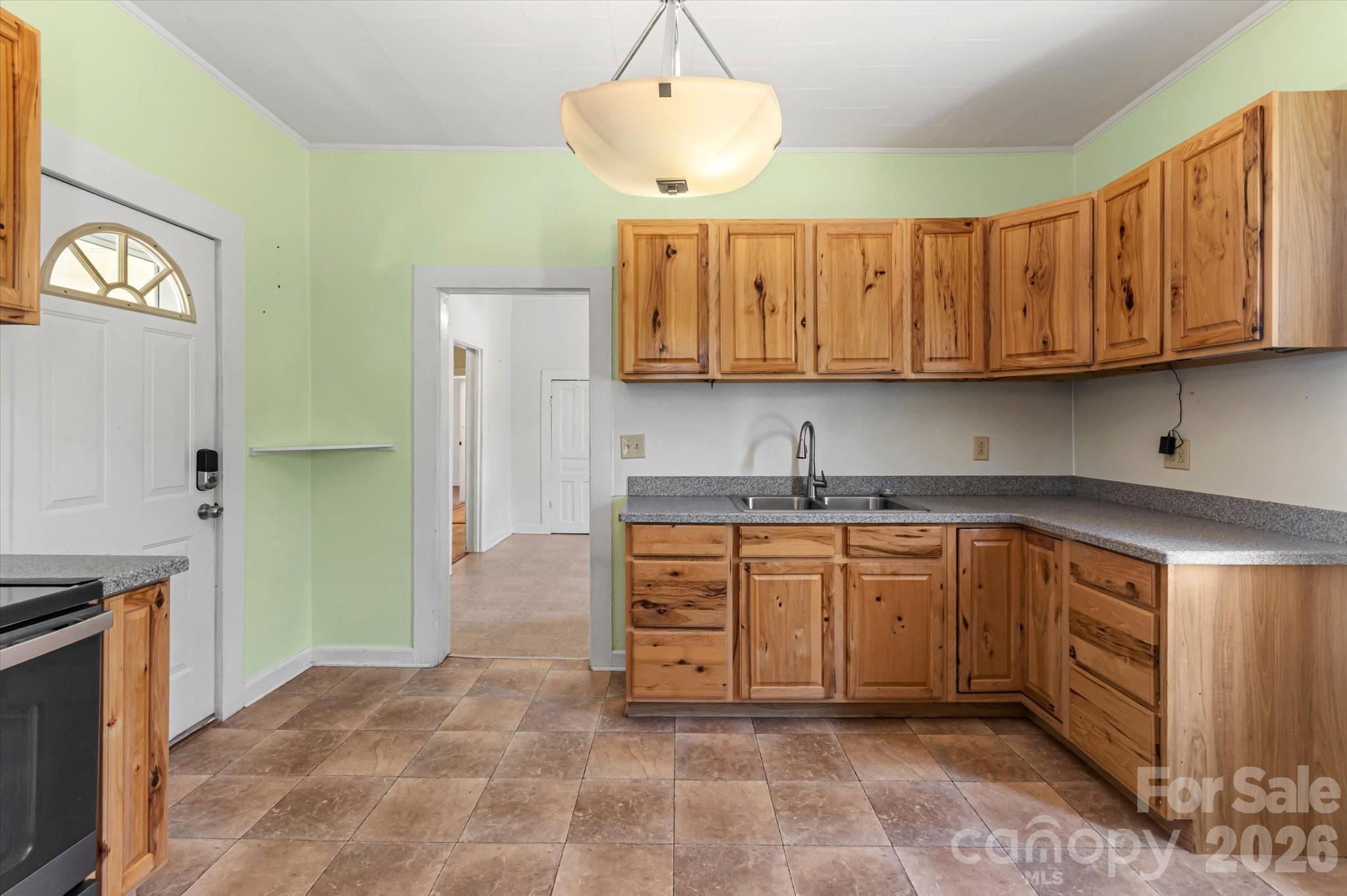 466 Miller Avenue Property Photo 21