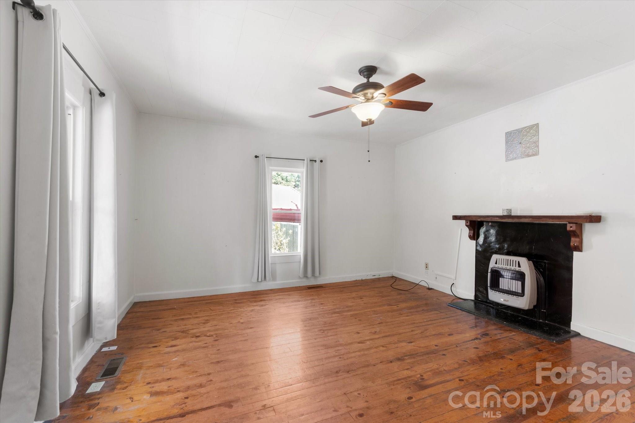 466 Miller Avenue Property Photo 25
