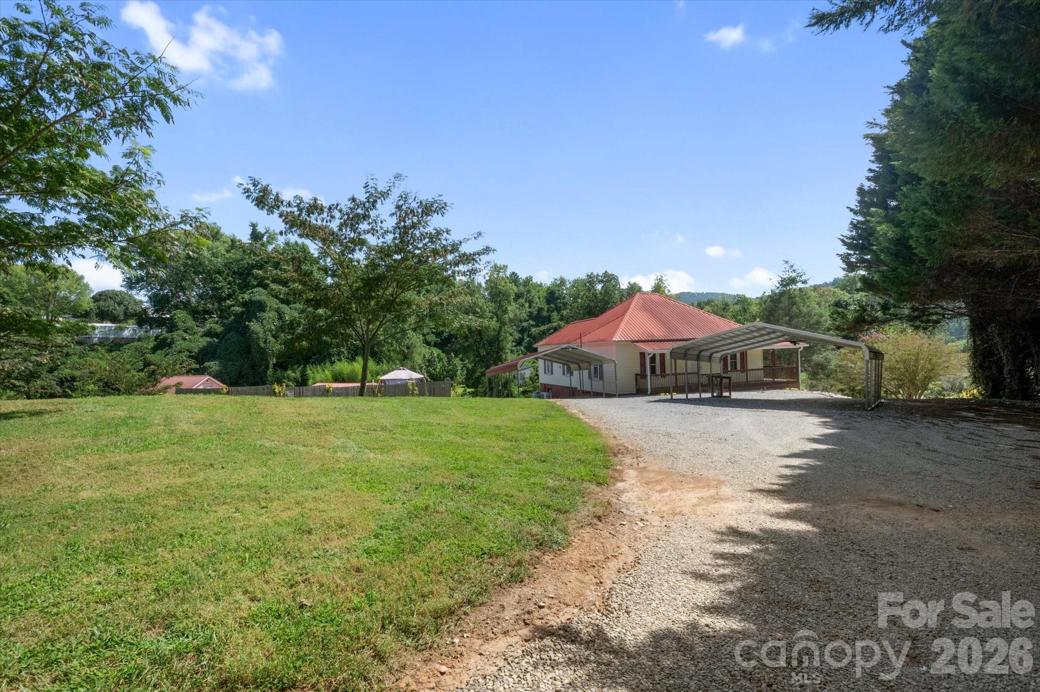 466 Miller Avenue Property Photo 29