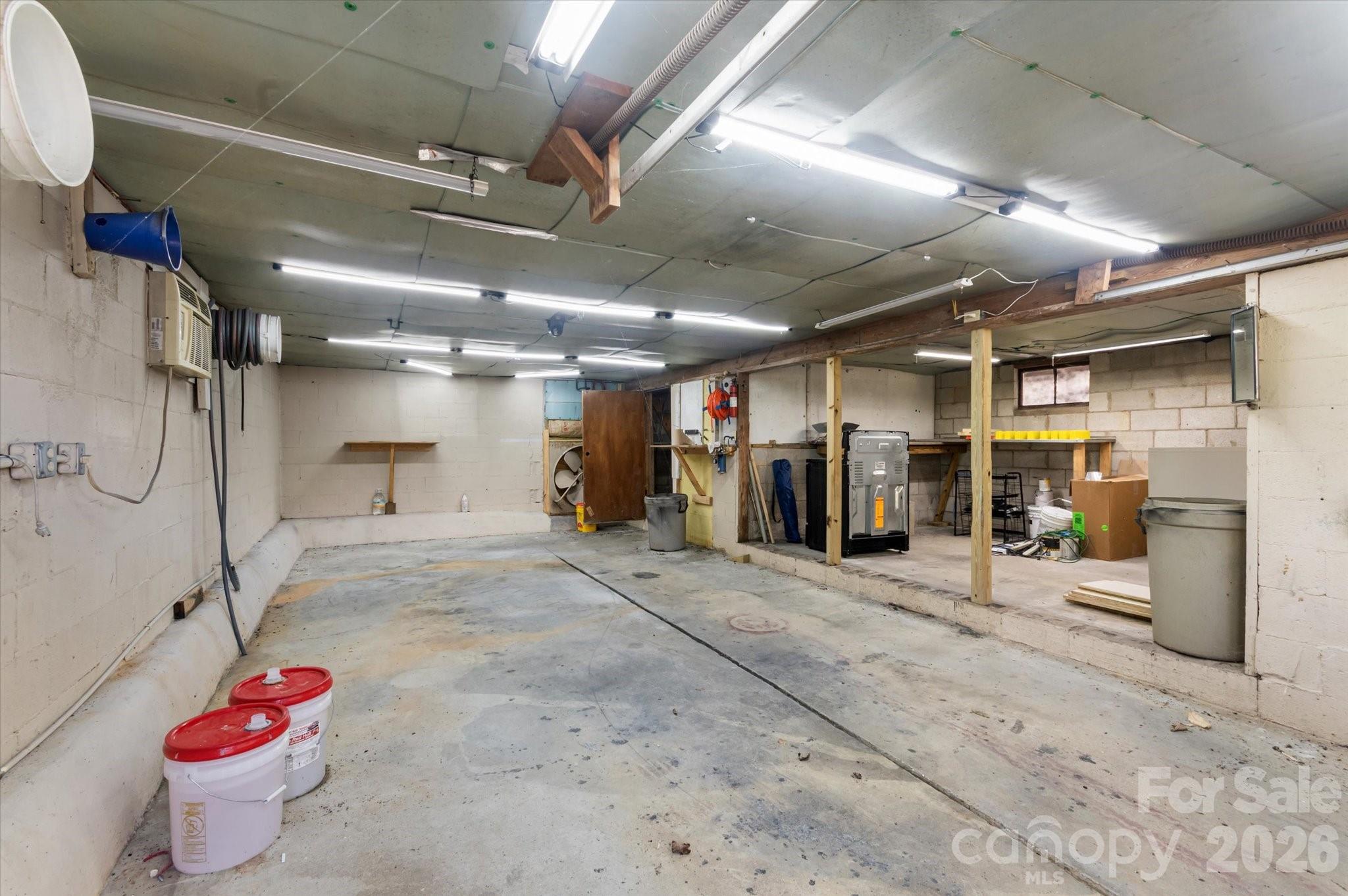 466 Miller Avenue Property Photo 34