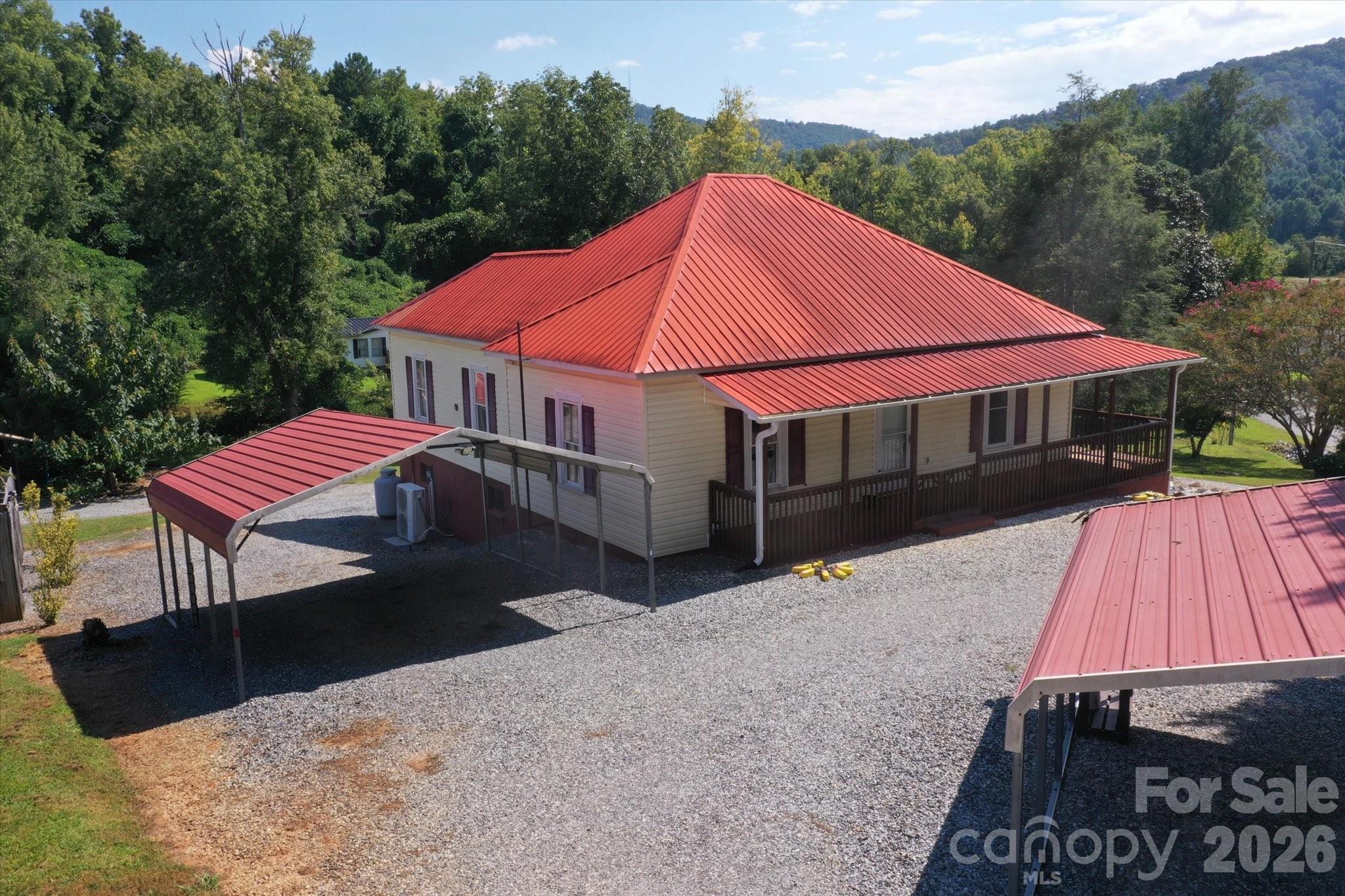 466 Miller Avenue Property Photo 39