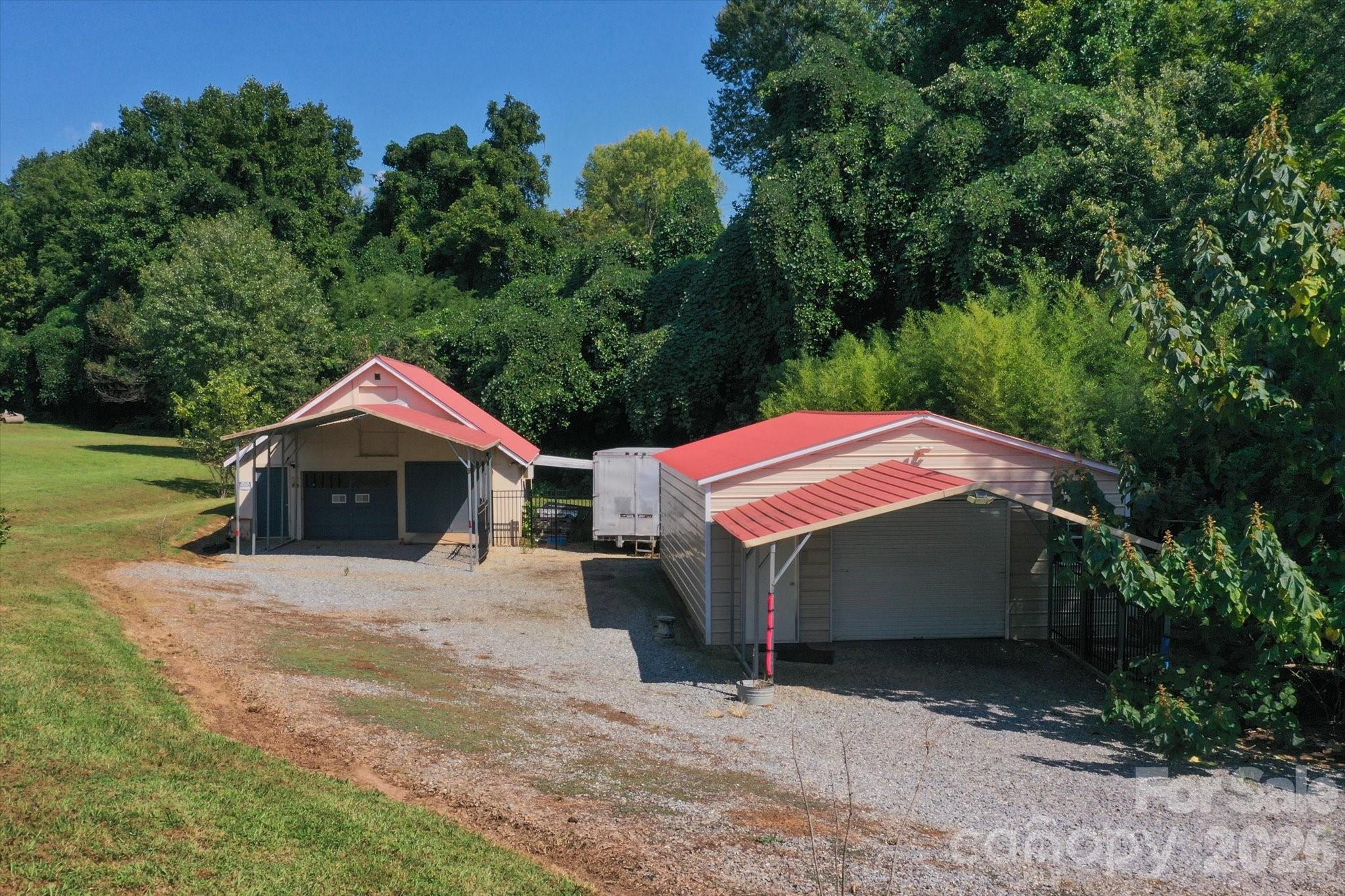 466 Miller Avenue Property Photo 44