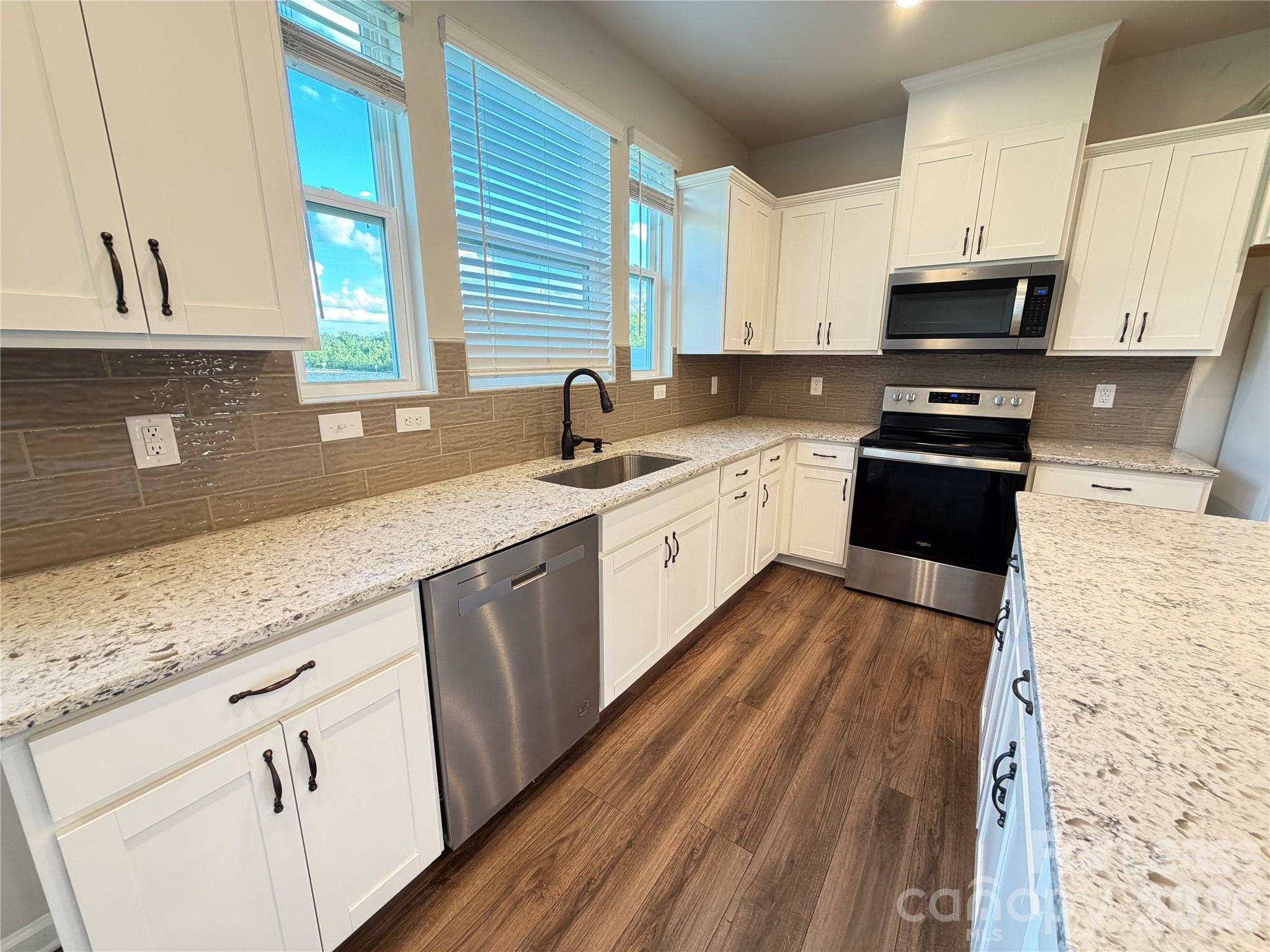 9233 Northfield Crossing Drive Property Photo 1