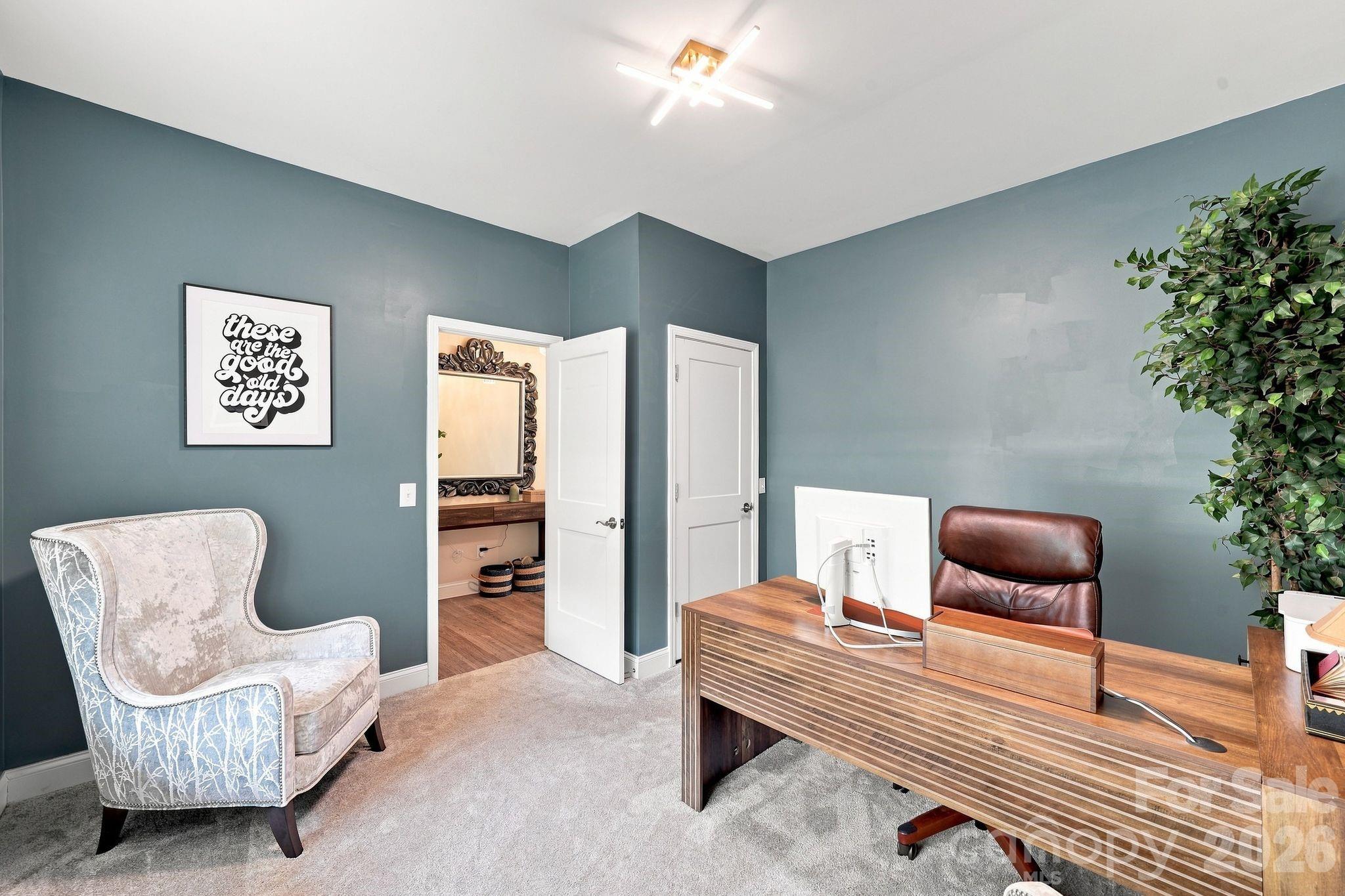 2902 Oakdale Road Property Photo 5