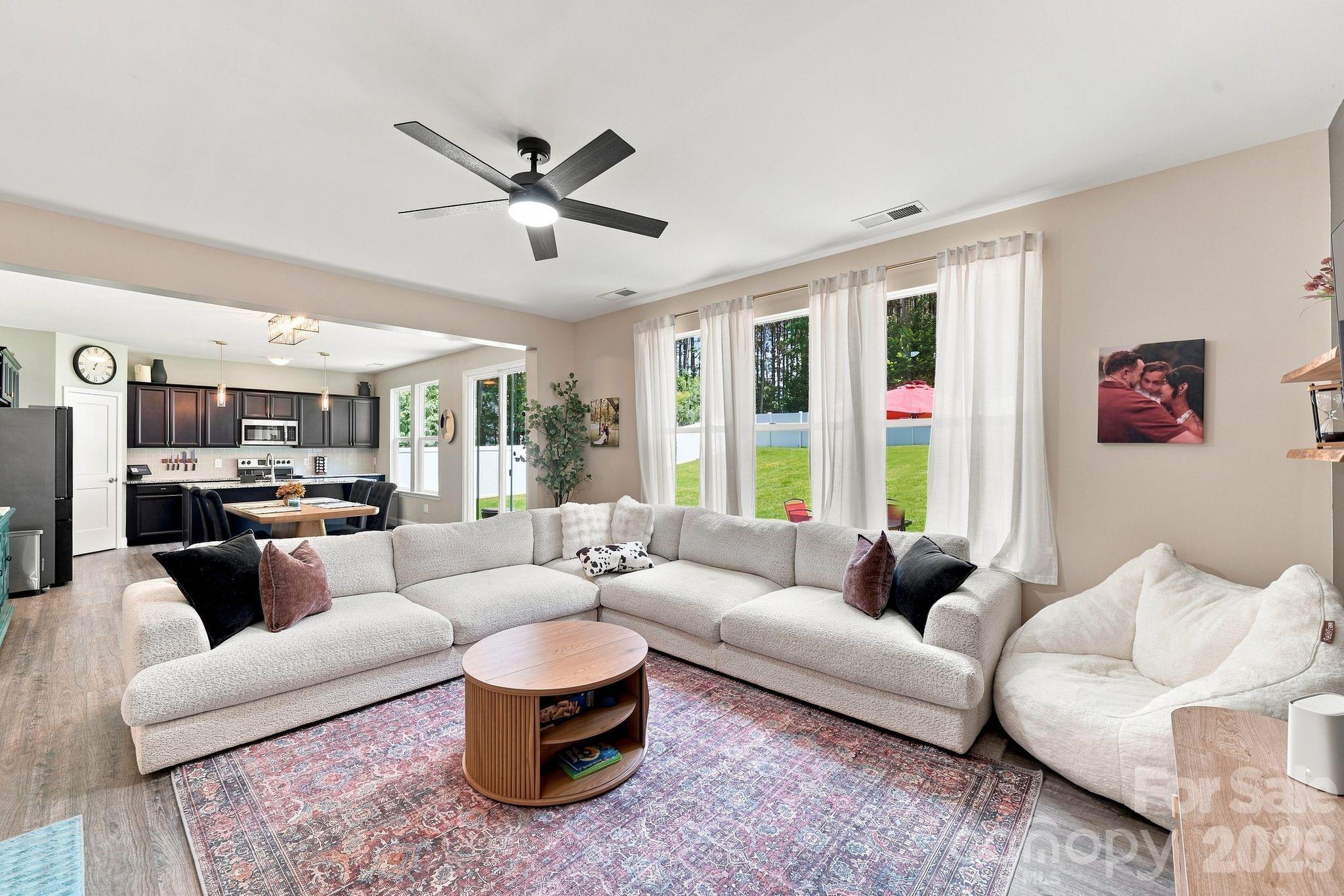 2902 Oakdale Road Property Photo 7