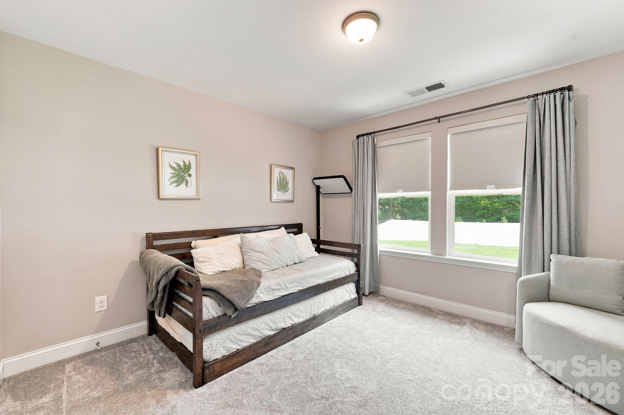 2902 Oakdale Road Property Photo 18