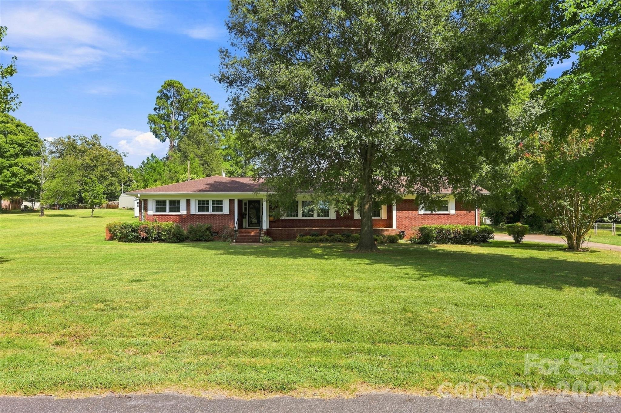 1464 Sullivan Street Property Photo 3