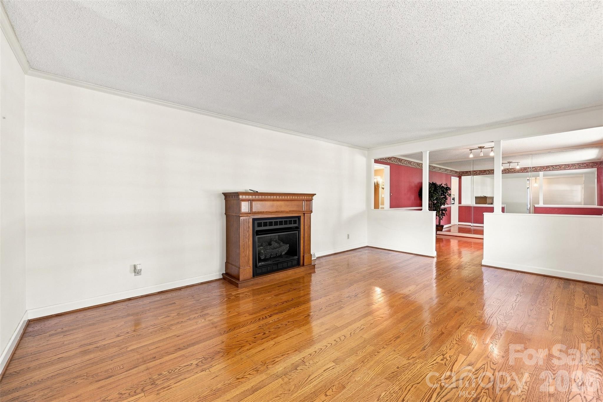 1464 Sullivan Street Property Photo 6