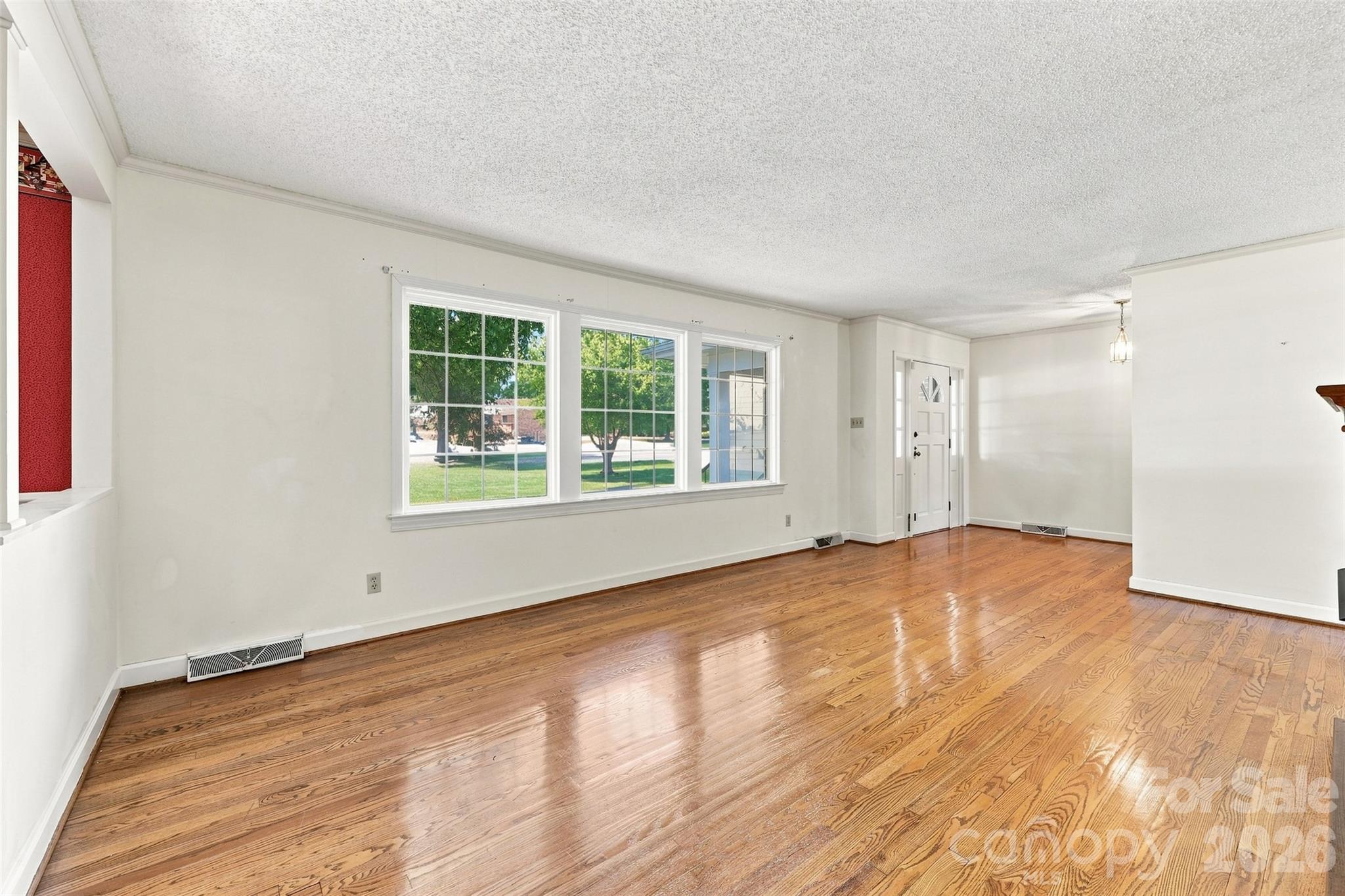 1464 Sullivan Street Property Photo 8
