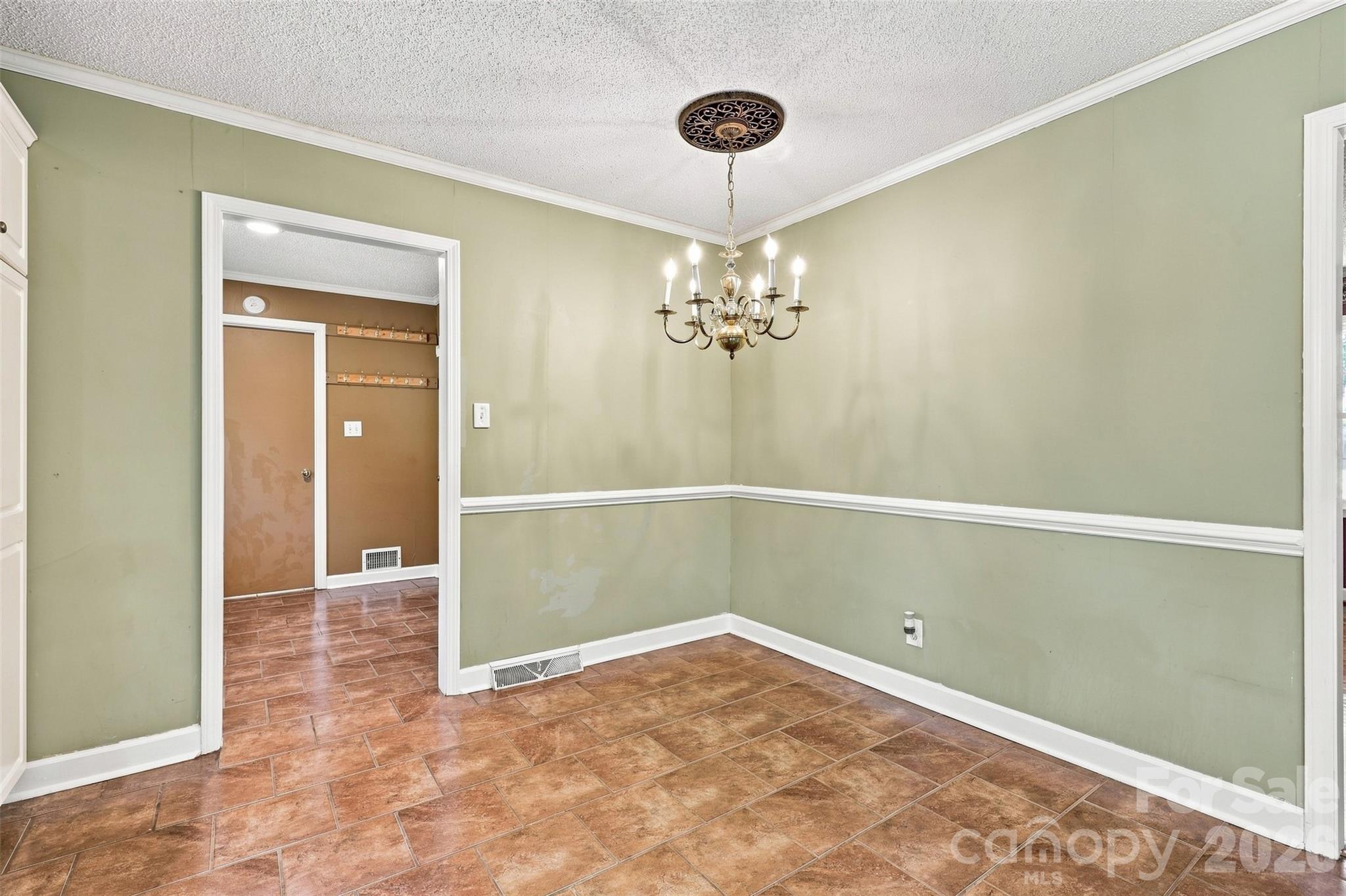 1464 Sullivan Street Property Photo 14
