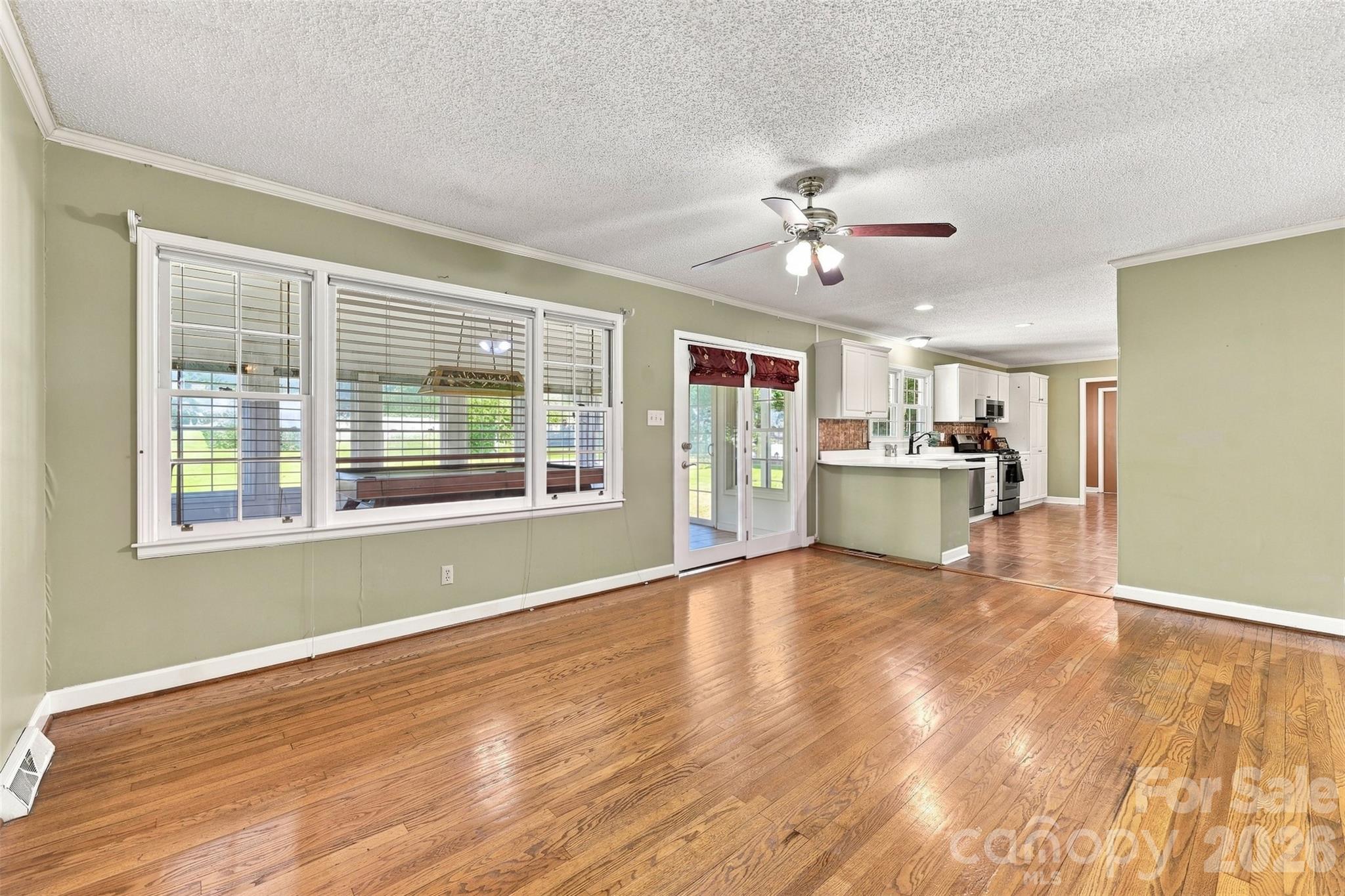 1464 Sullivan Street Property Photo 15
