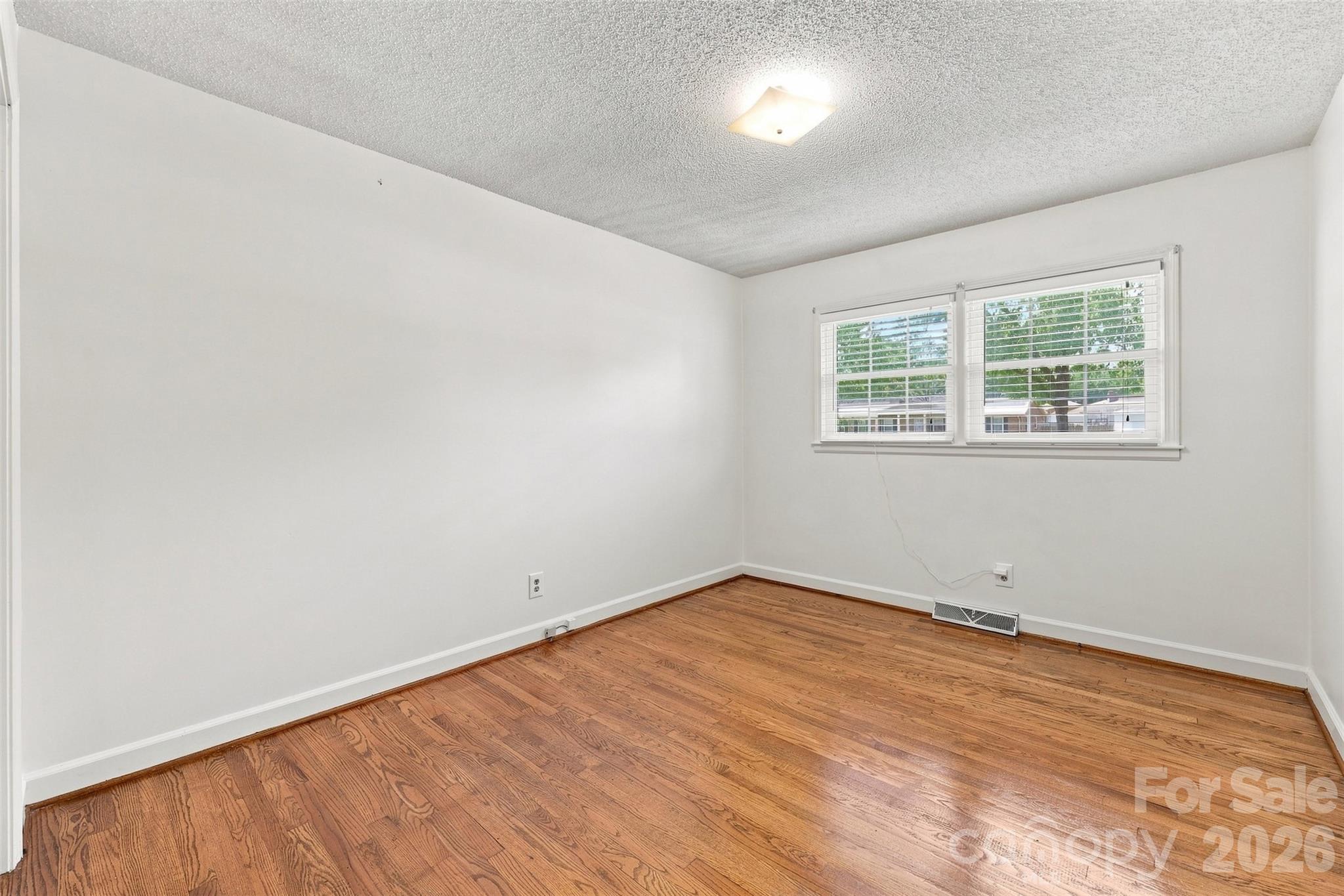 1464 Sullivan Street Property Photo 23