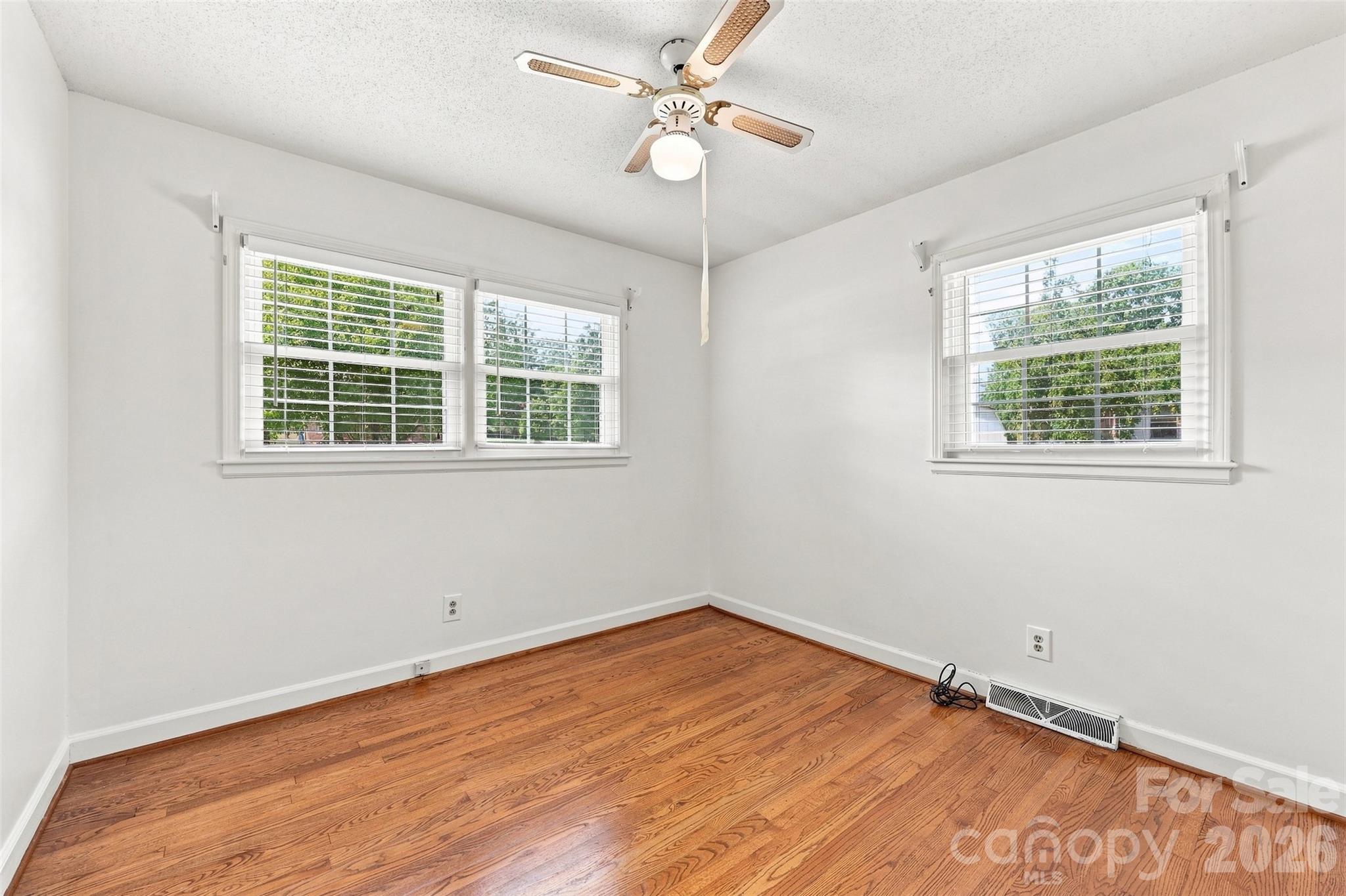 1464 Sullivan Street Property Photo 24