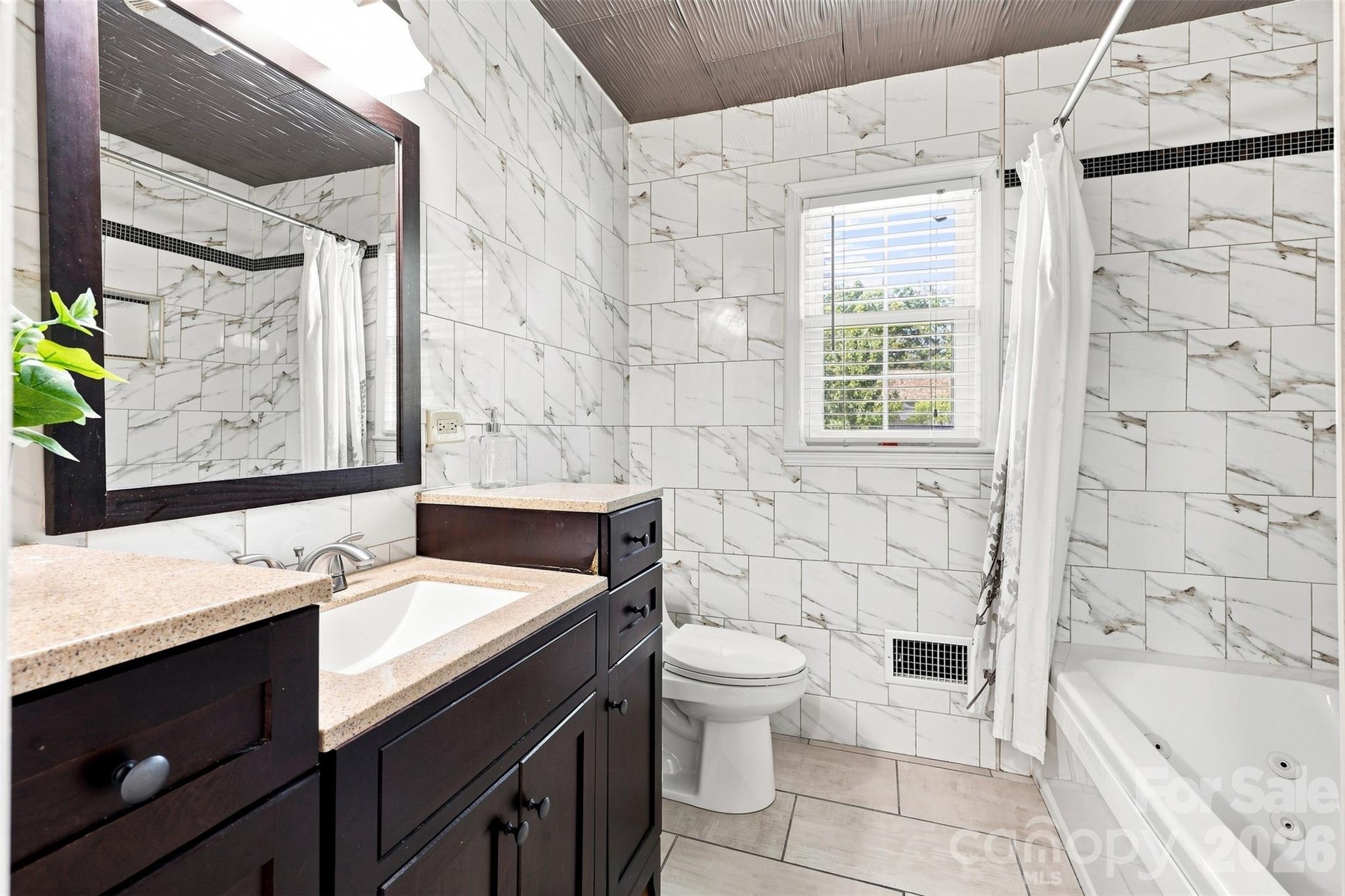 1464 Sullivan Street Property Photo 25