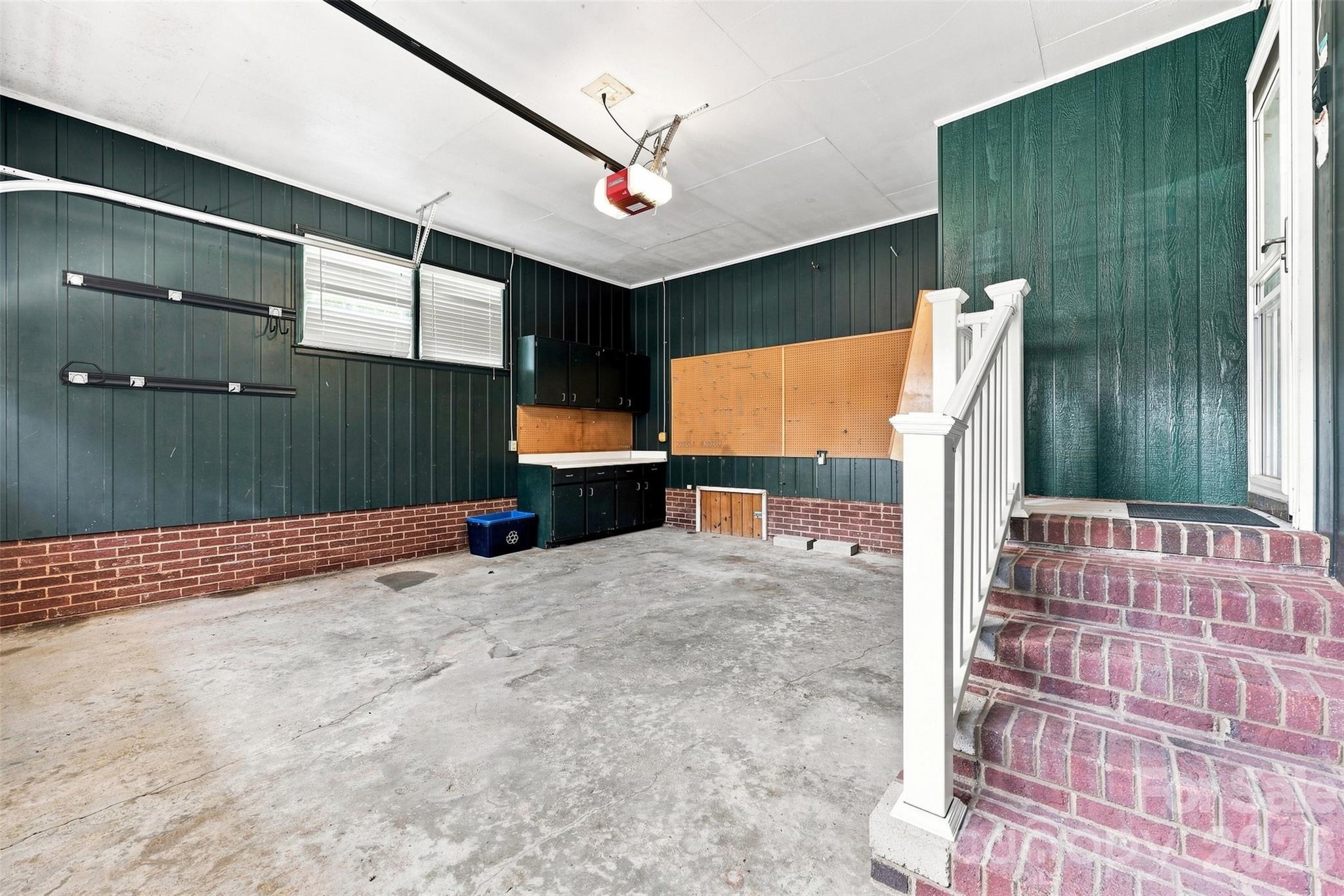 1464 Sullivan Street Property Photo 29
