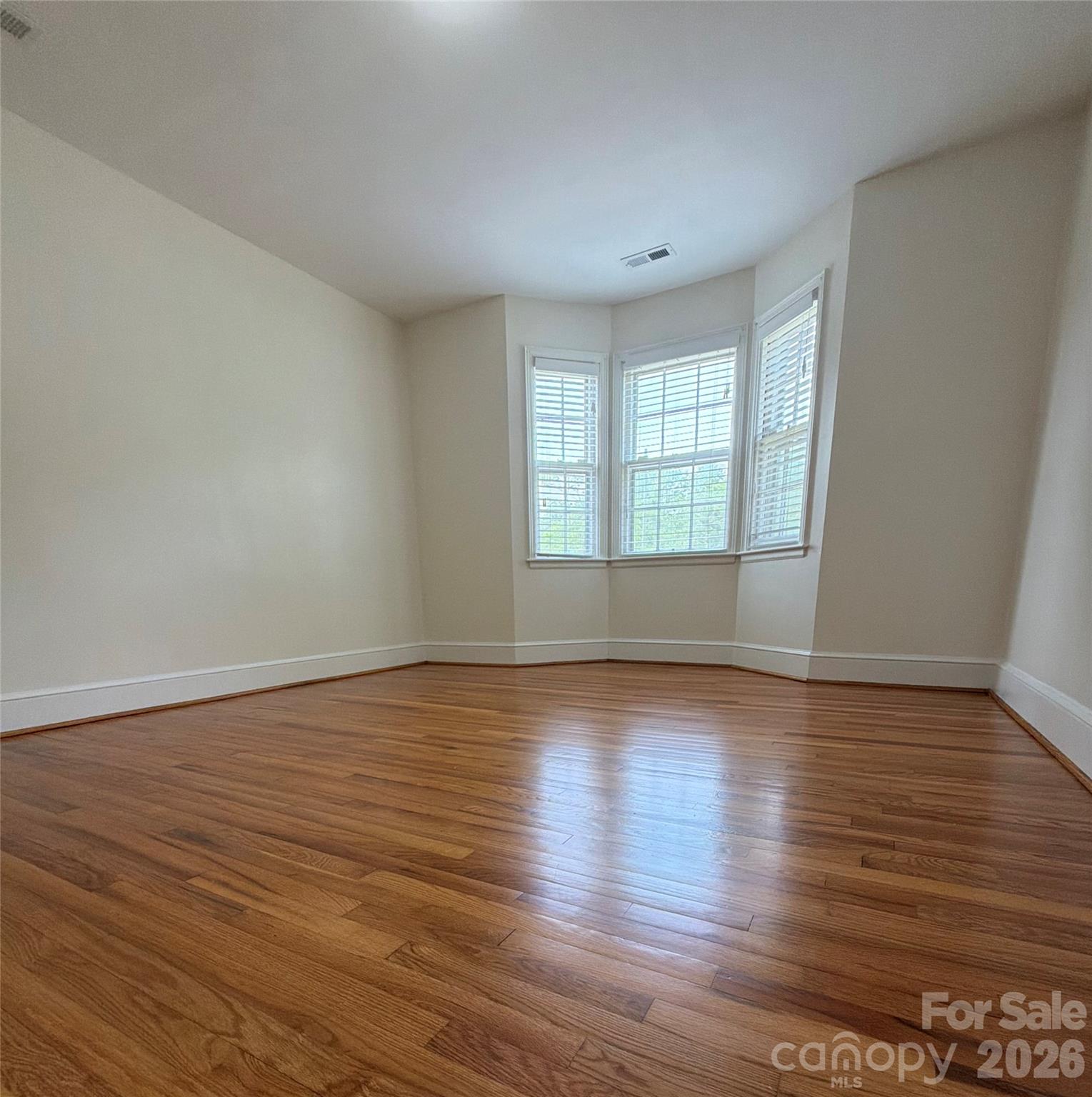 917 W Pine Street Property Photo 16